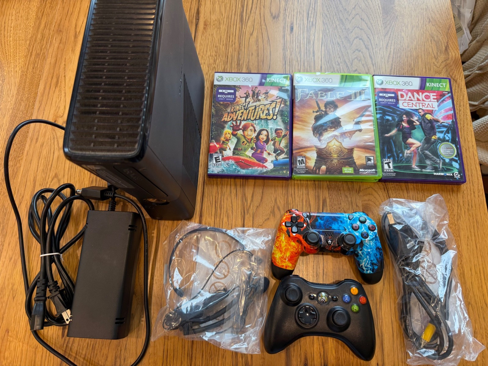 Microsoft Xbox 360 S 250GB Console, Kinect, Controller, and a few of Games