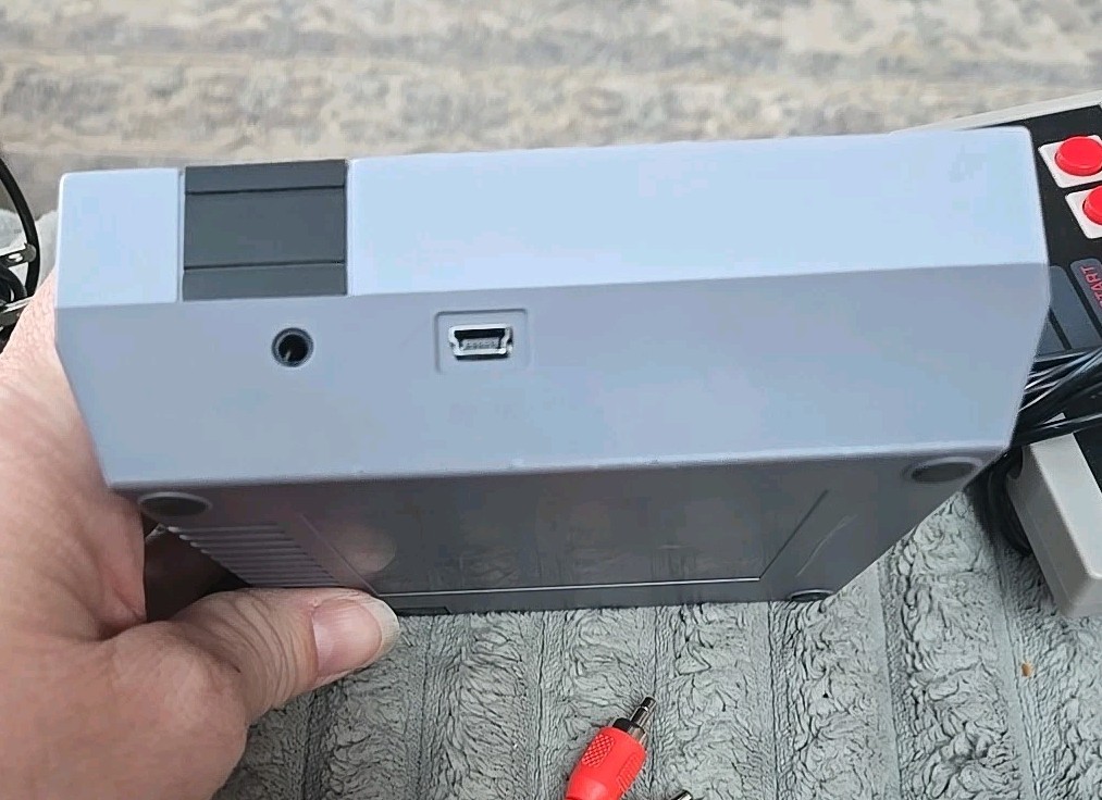 Mini gaming system