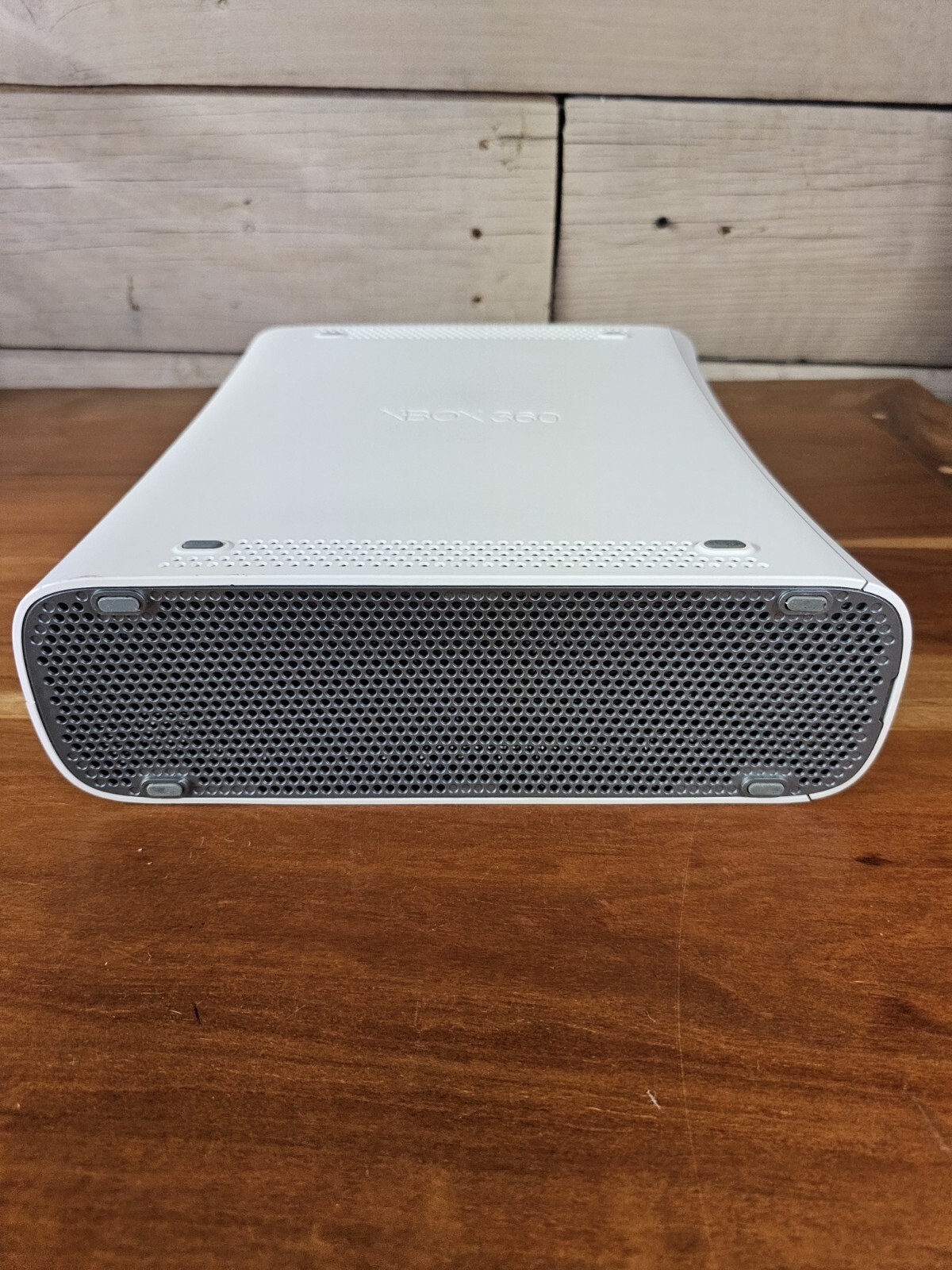 Microsoft XBox 360 White Video Game Console Powers Up And Plays But Freezes