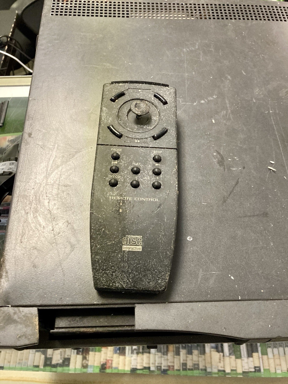 PHILIPS CDI-910 CONSOLE/SYSTEM NO REMOTE OR CORD PARTS/REPAIR Untested