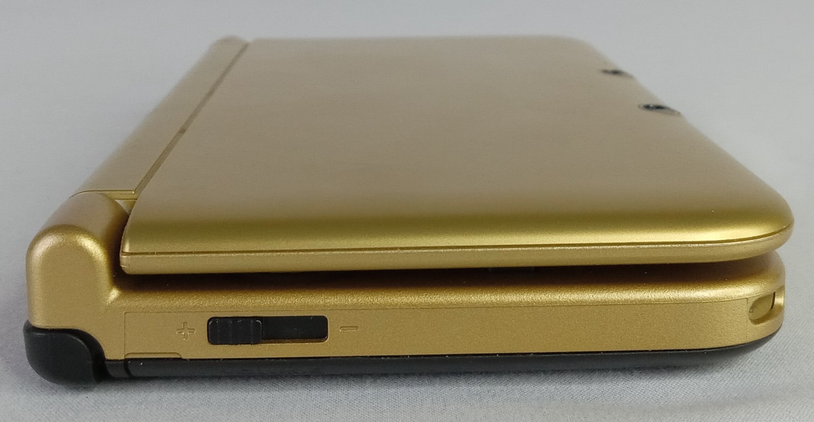 Zelda A Link Between Worlds Limited Edition Gold 3DS XL Video Game Bundle Tested
