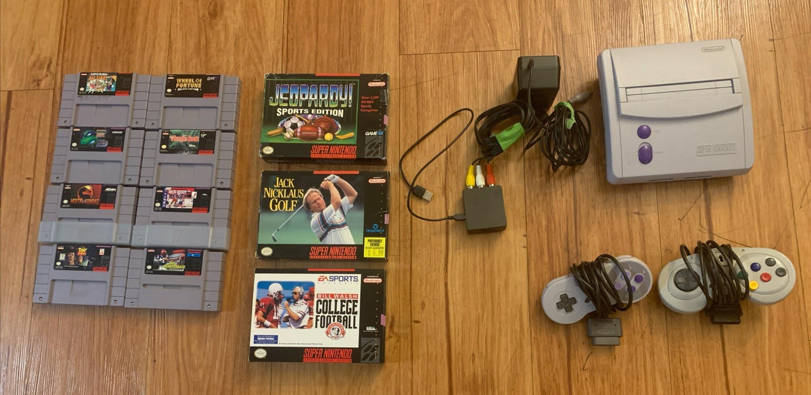 Super Nintendo Console Snes Jr SNS-101 With 2 Controllers And 11 Games