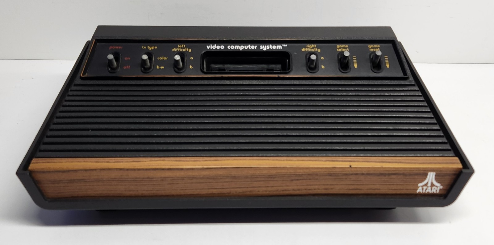 Atari 2600 Woodgrain Woody 6 Switch Sixer System CONSOLE ONLY – Sunnyvale Taiwan