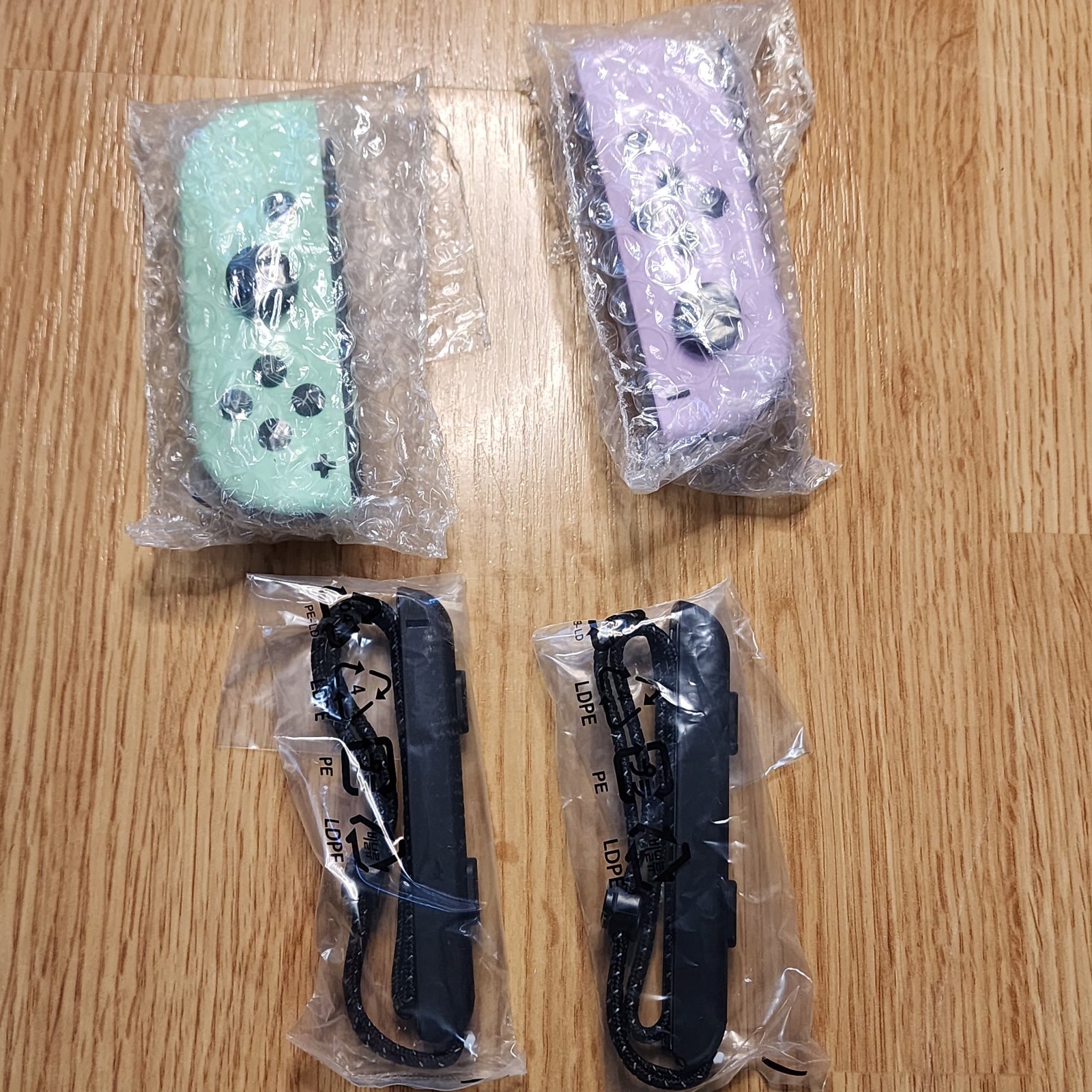 Nintendo Switch Joy-Con (L)/(R) – Pastel Purple Pastel Green – Japan Stock New