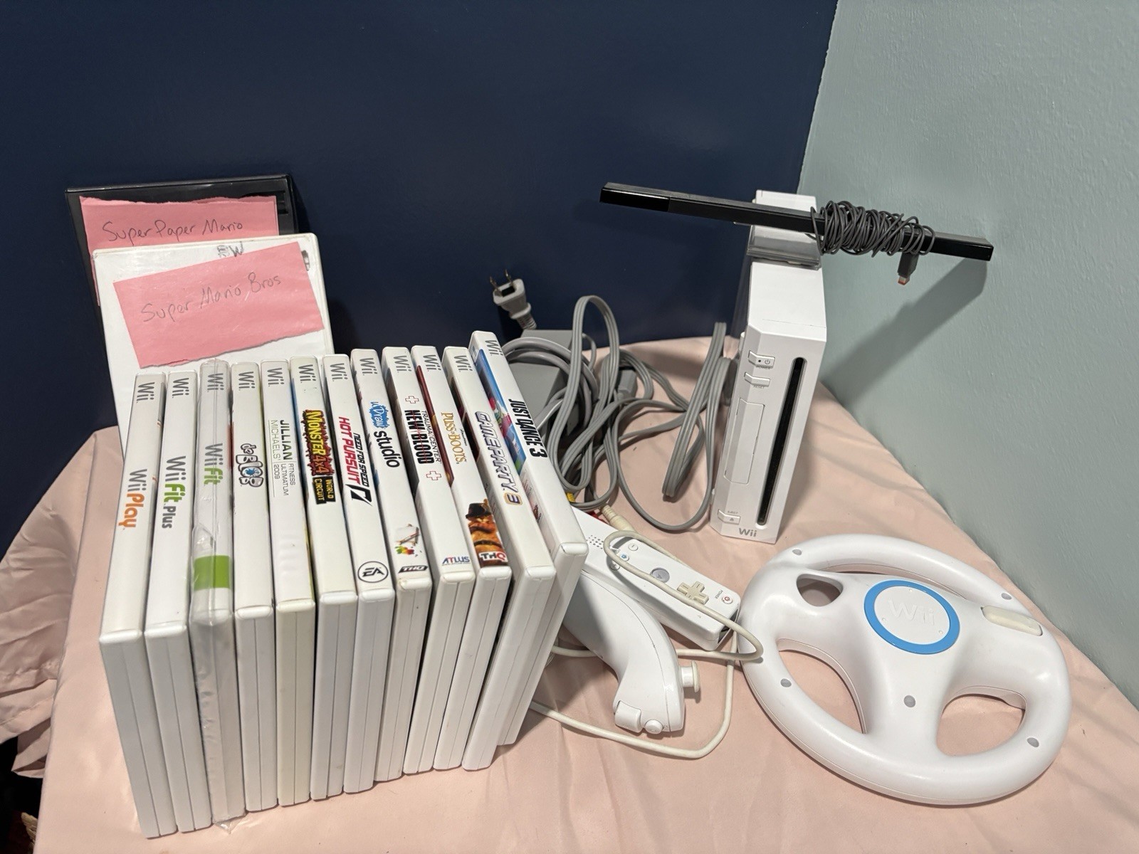 Nintendo Wii Console Bundle RVL-101 w/ 14 Games,1 Controller 1 Nun Cables Tested