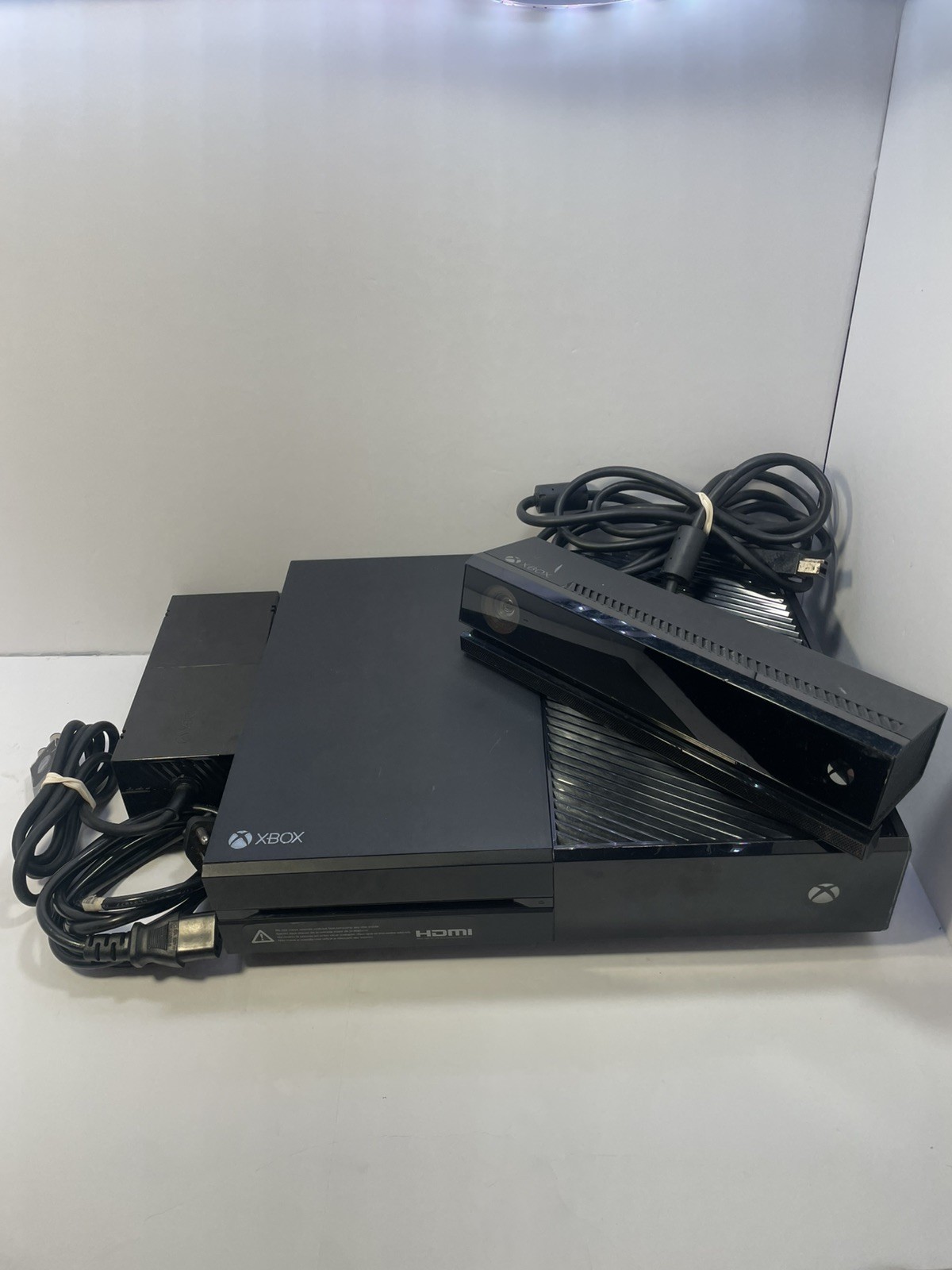 Microsoft Xbox One Elite 1 Tb Hybrid Drive Console w Kinect and PSU CLEAN