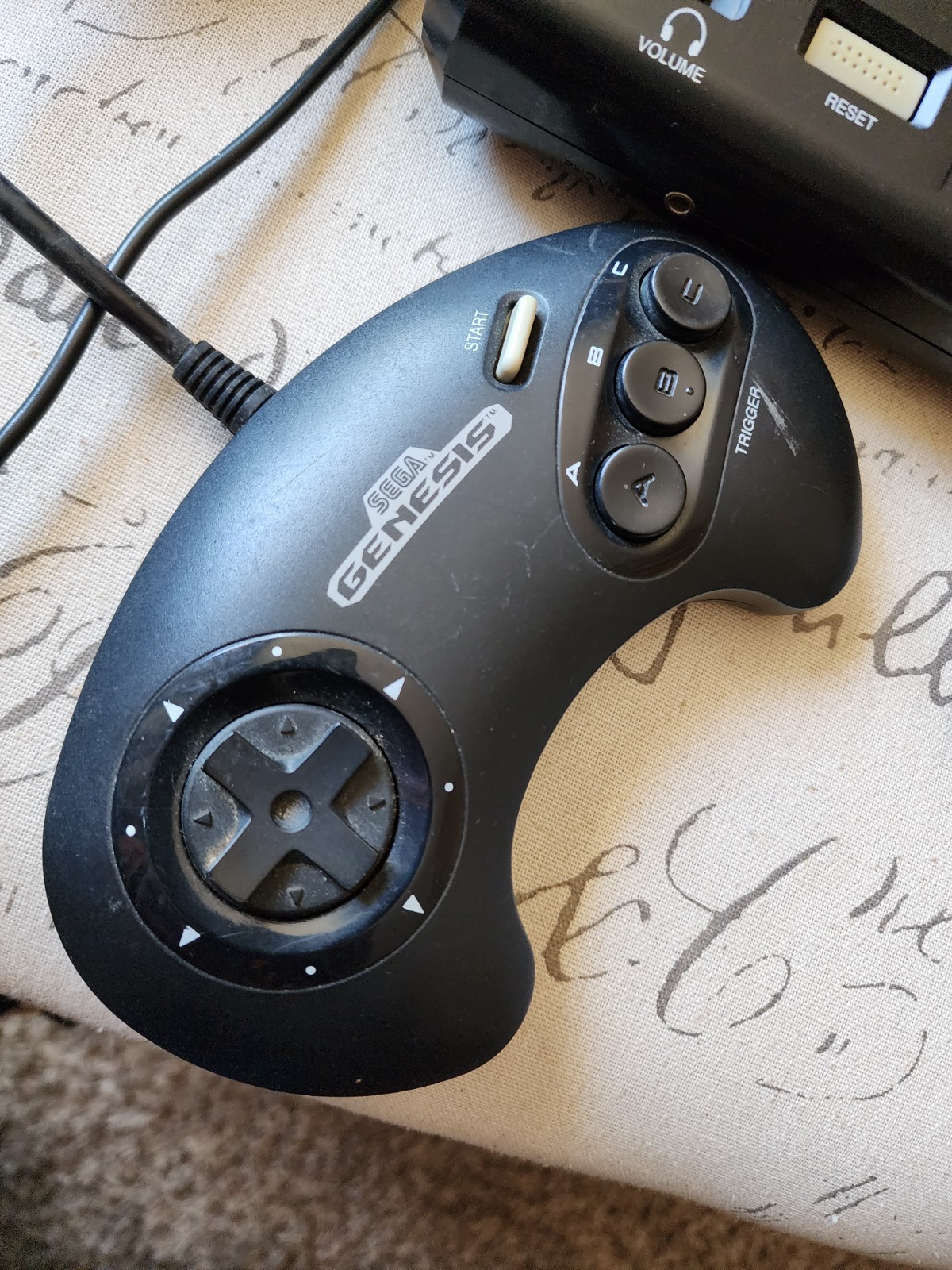 Sega Genesis Console model 1601 with two controllers and power supply
