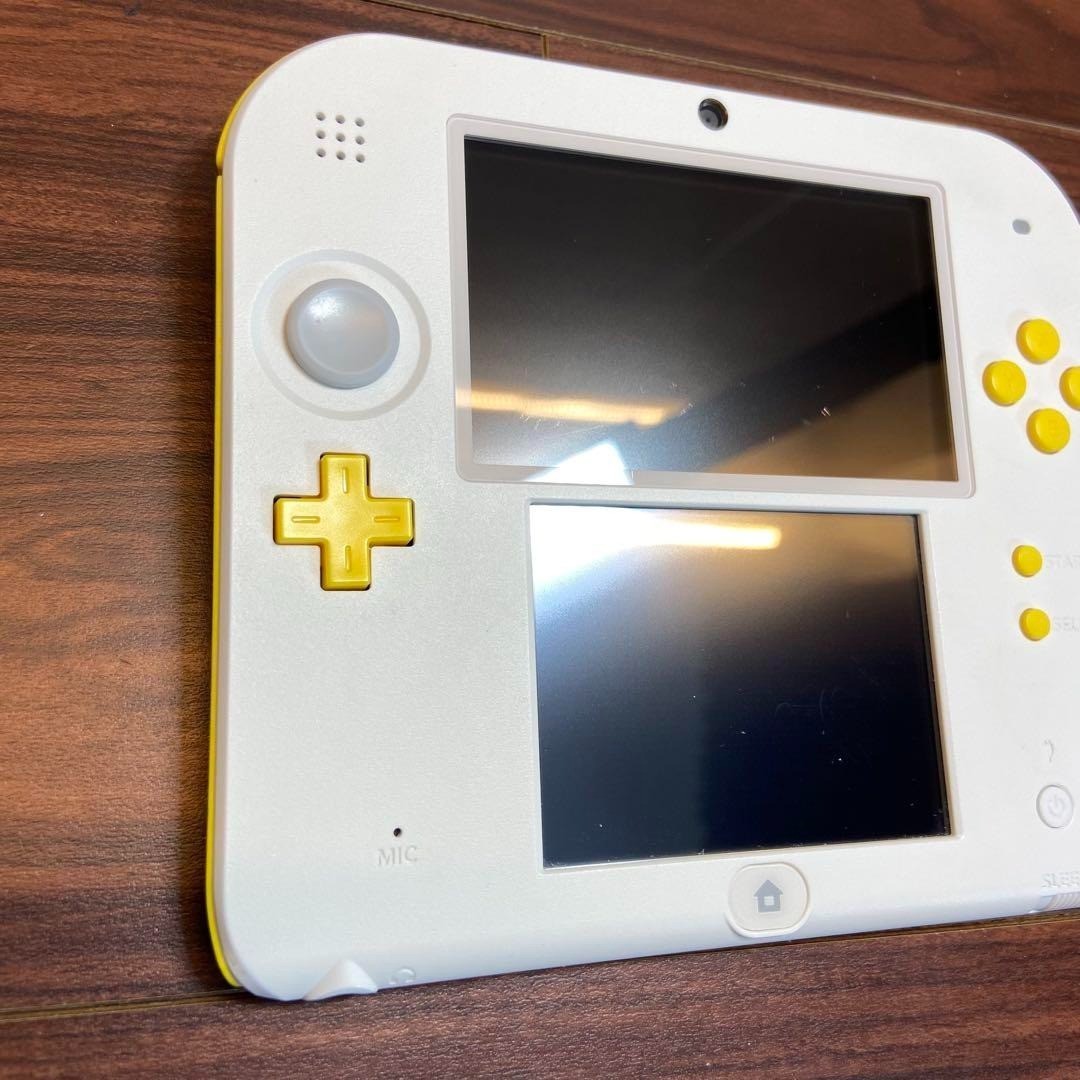 Nintendo 2DS Console – Super Mario Pack (White/Yellow) 4142 From Japan