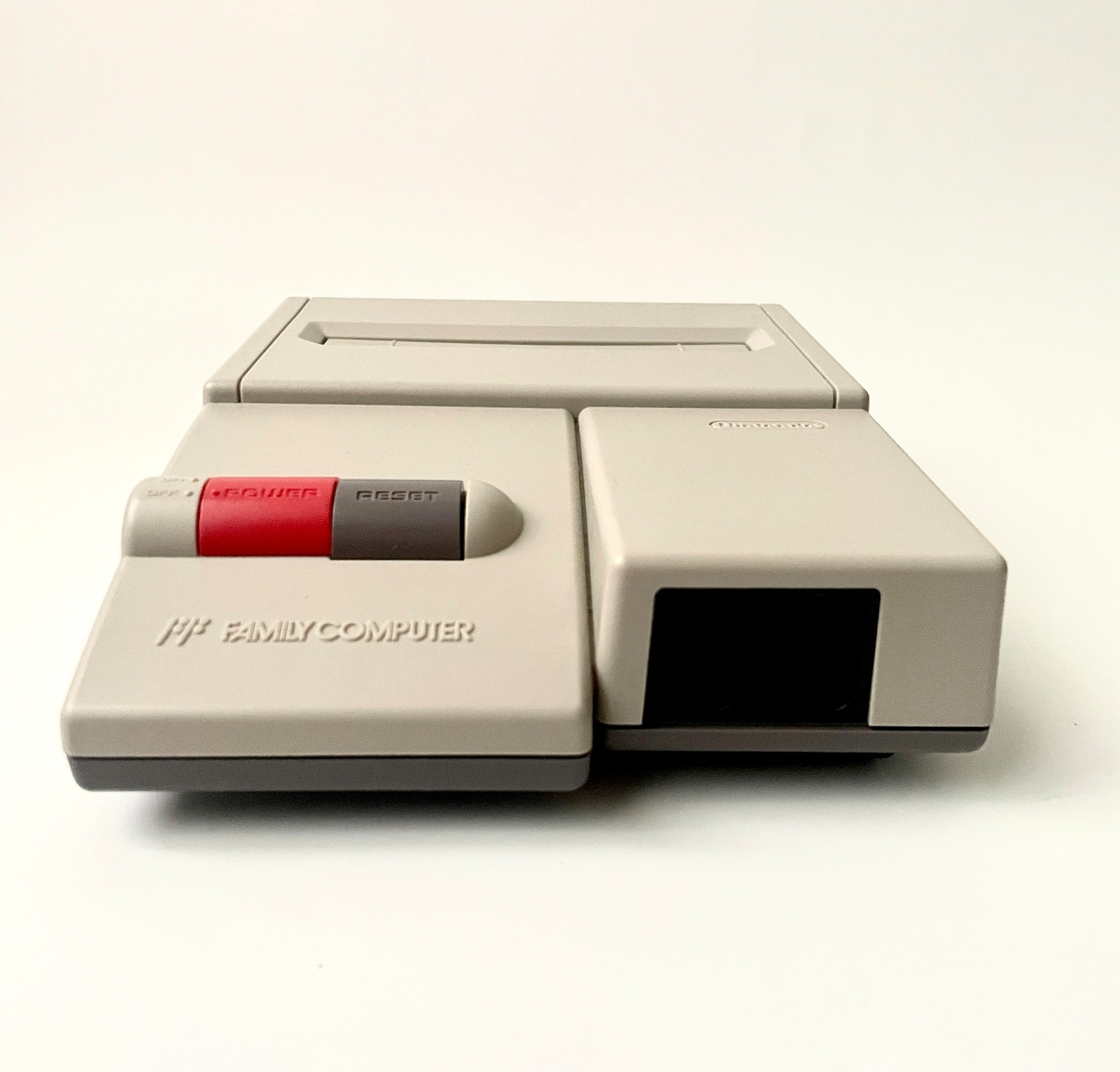 Nintendo Famicom Console System HVC-101 Boxed AV Family Computer Complete Set