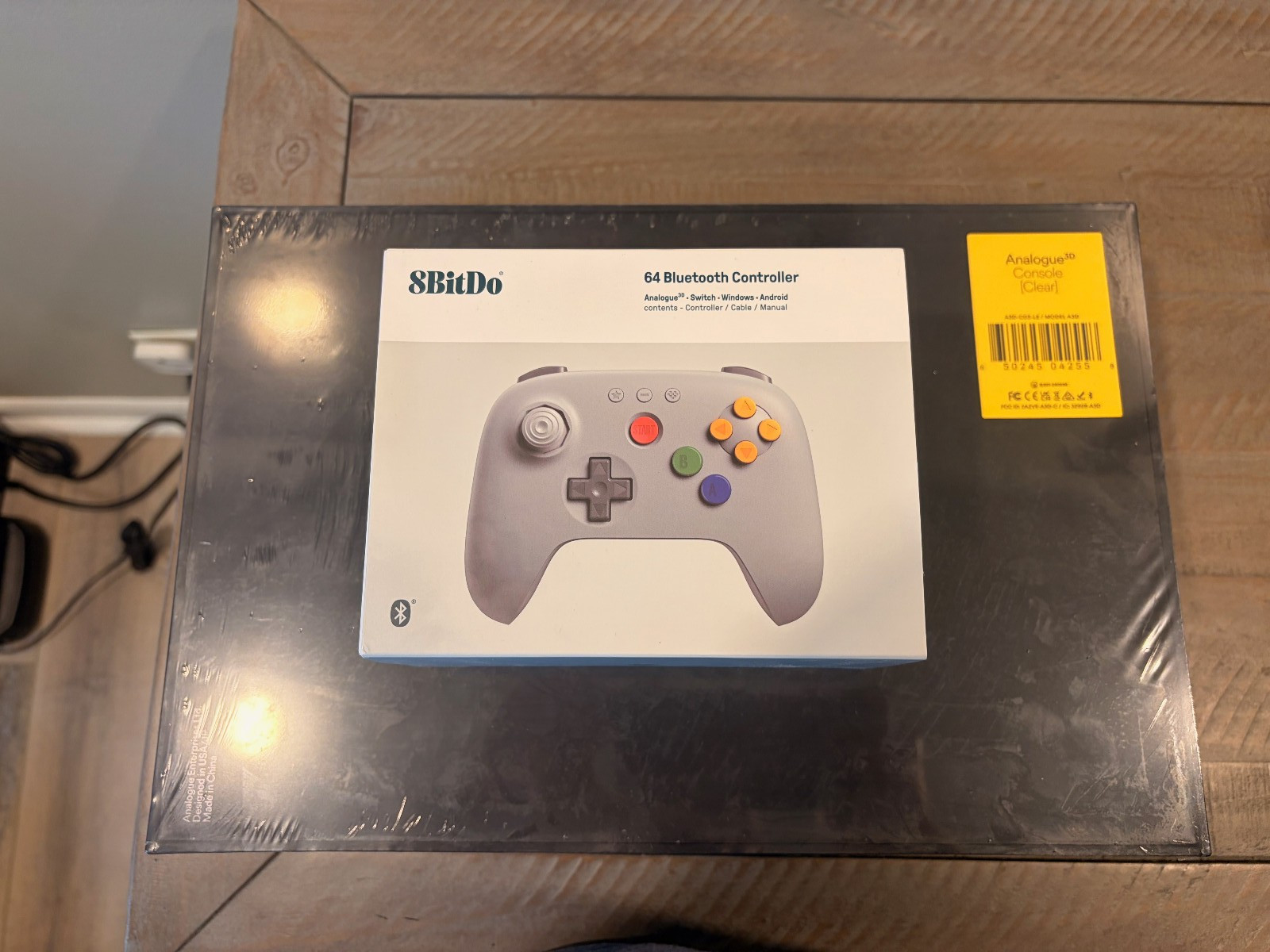 Analogue 3D Console Funtastic Clear -NIB w/open box 8bit controller