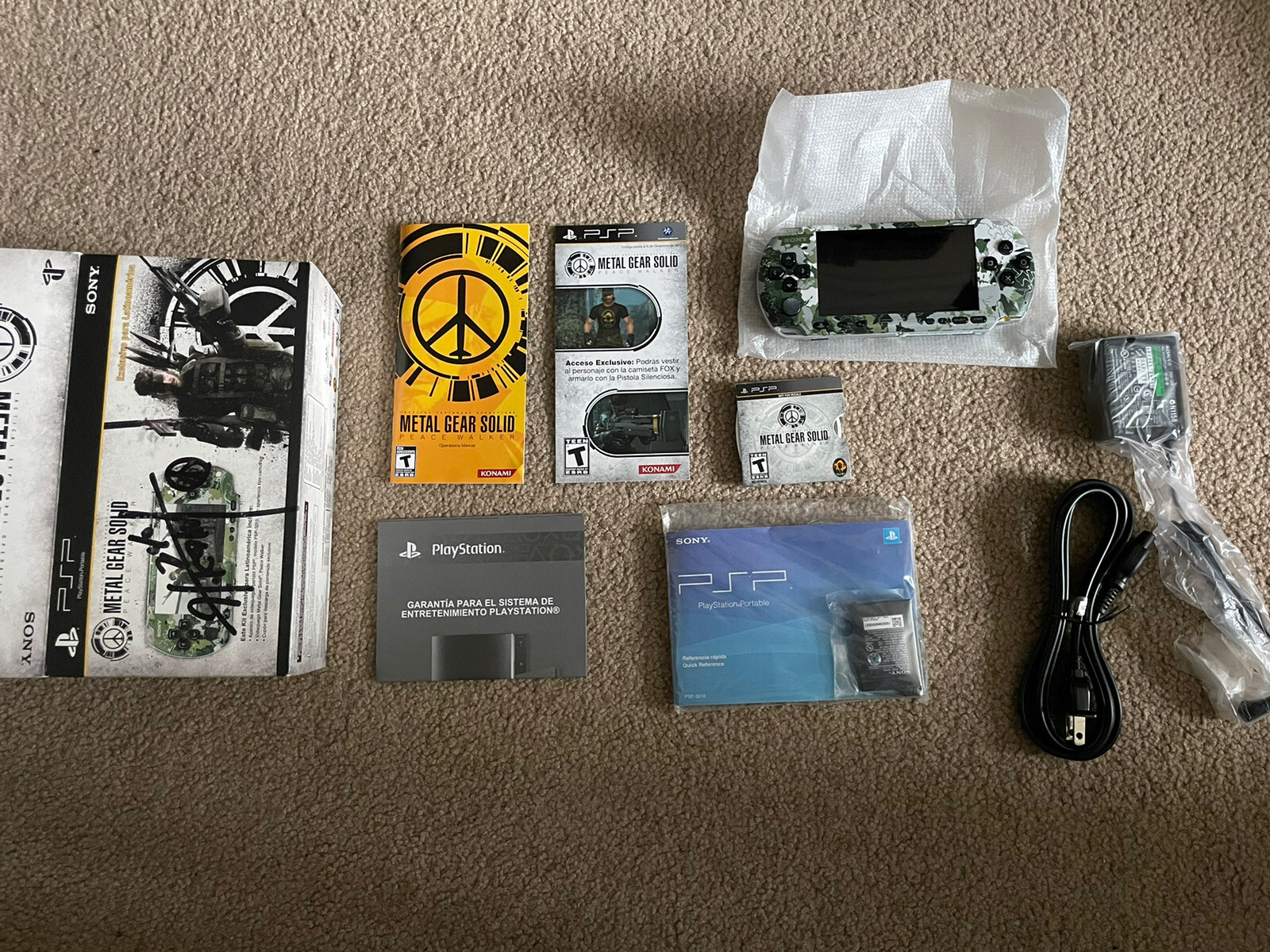 RARE SIGNED Hideo Kojima PSP Metal Gear Solid Peace Walker Console Latin Am-New