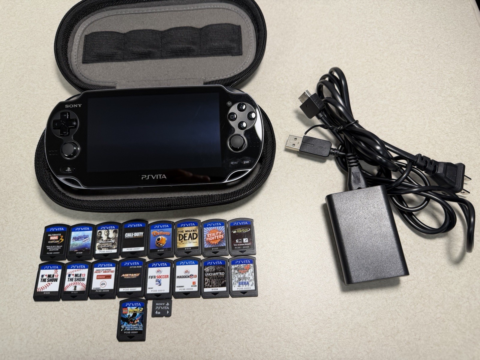 SONY PS Vita PCH-1101 Crystal Black Wi-Fi+3G Model W/ 17 Games+Charger! See Pics
