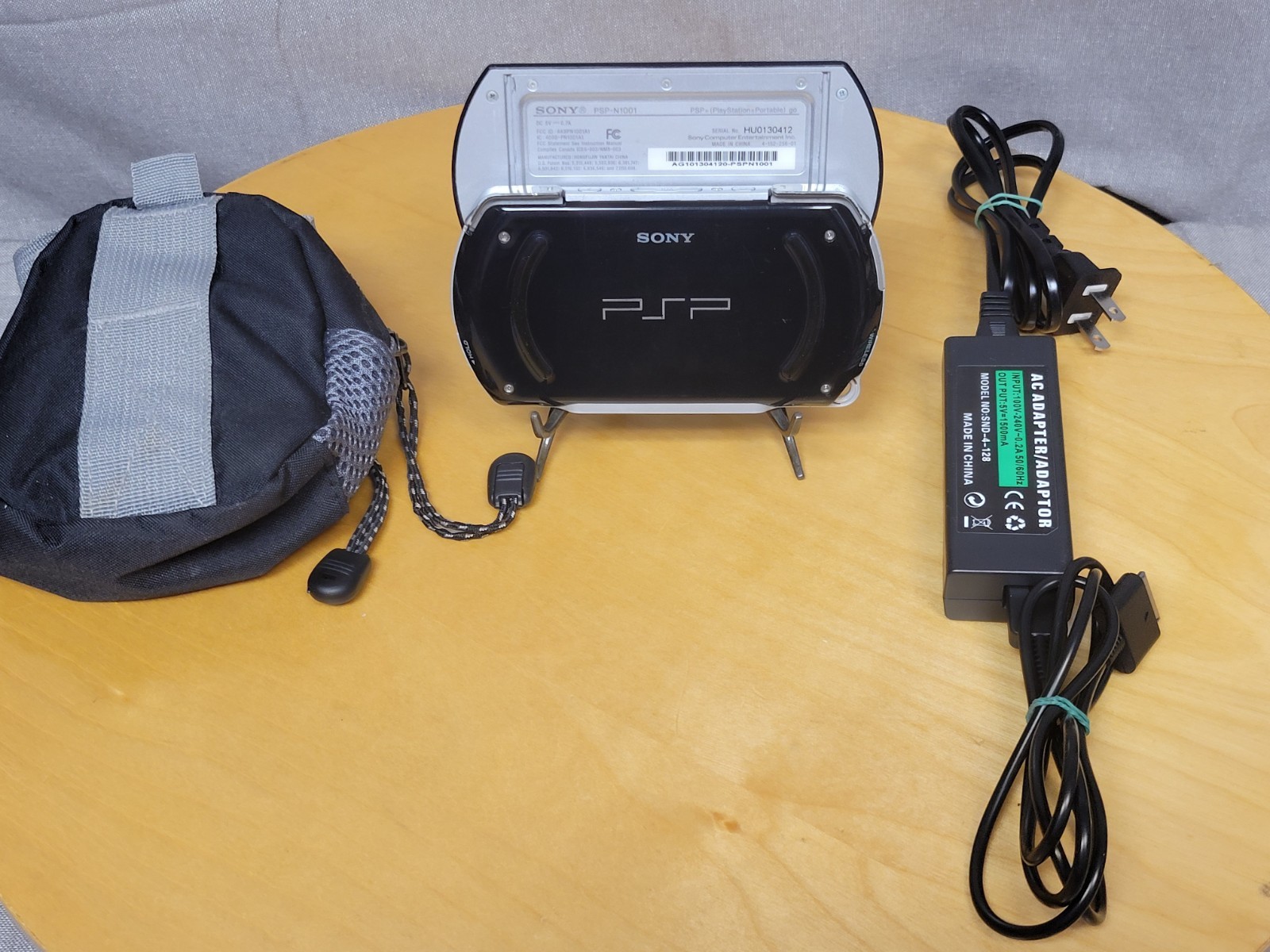 Sony PlayStation PSP GO Handheld Portable System + Home Charger & Case Tested