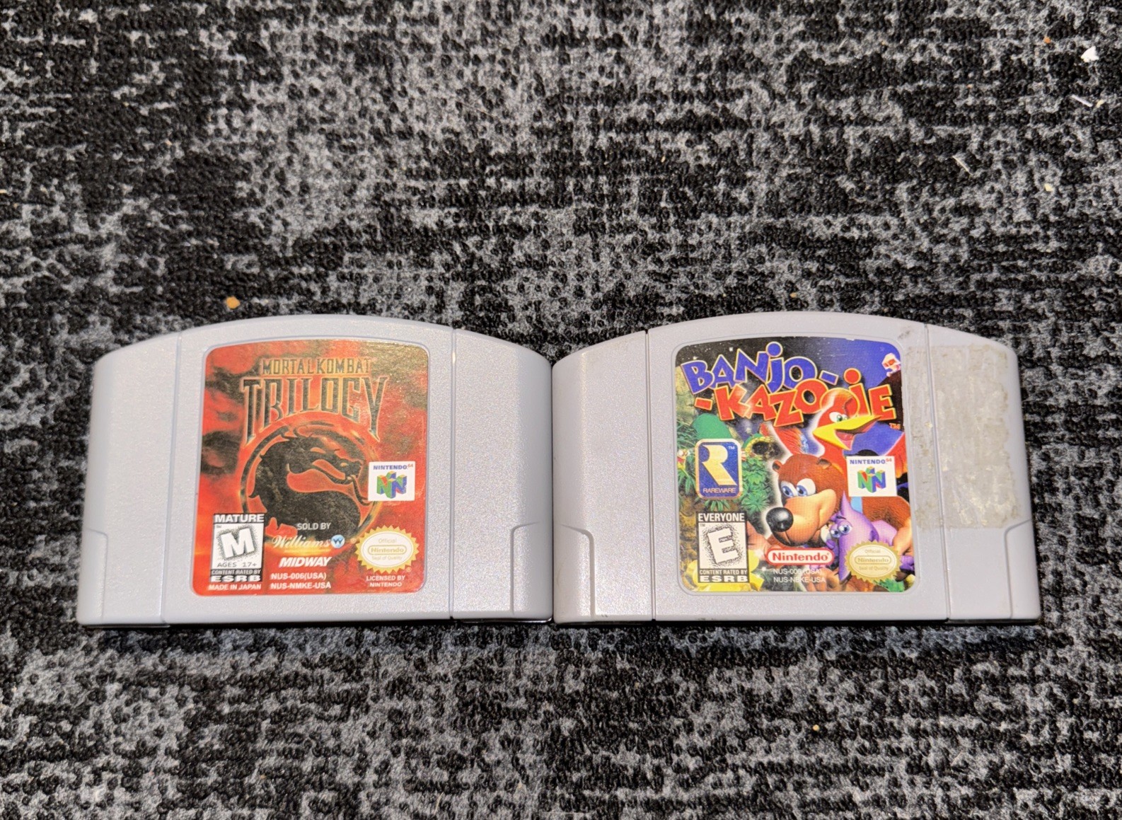 Nintendo 64 2 Controllers Wires Included 2 Games Banjo Kazooie &Mortal Kombat