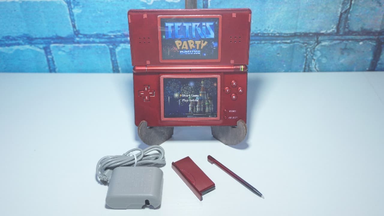 Nintendo DS Lite Full Crimson Red Handheld Gaming System with Charger & Stylus