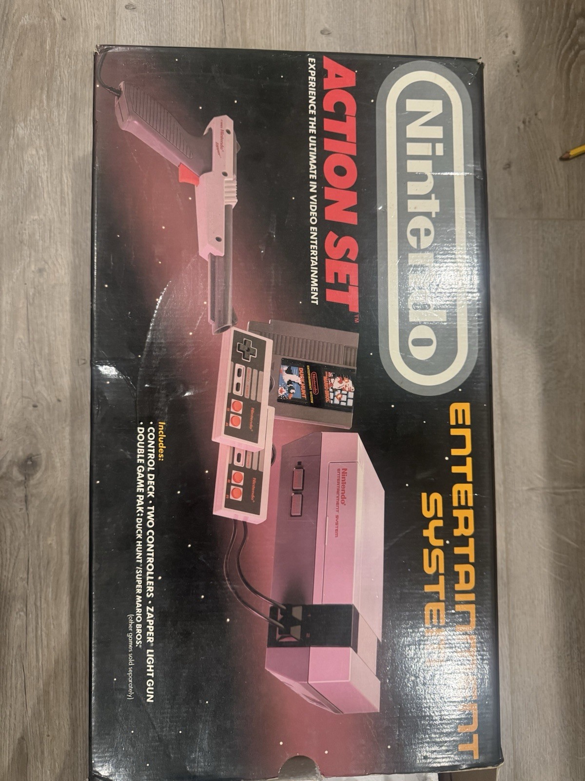 Nintendo NES Action Set Console Gray Black Zapper Light Gun Controllers Game Box