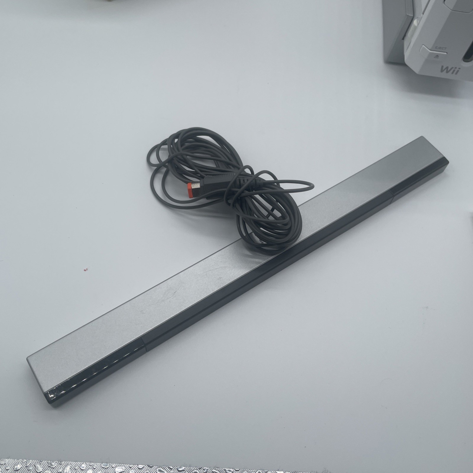 Wii Bundle 2 Controllers And Nunchucks – Includes Wii Sports Tested And Working!