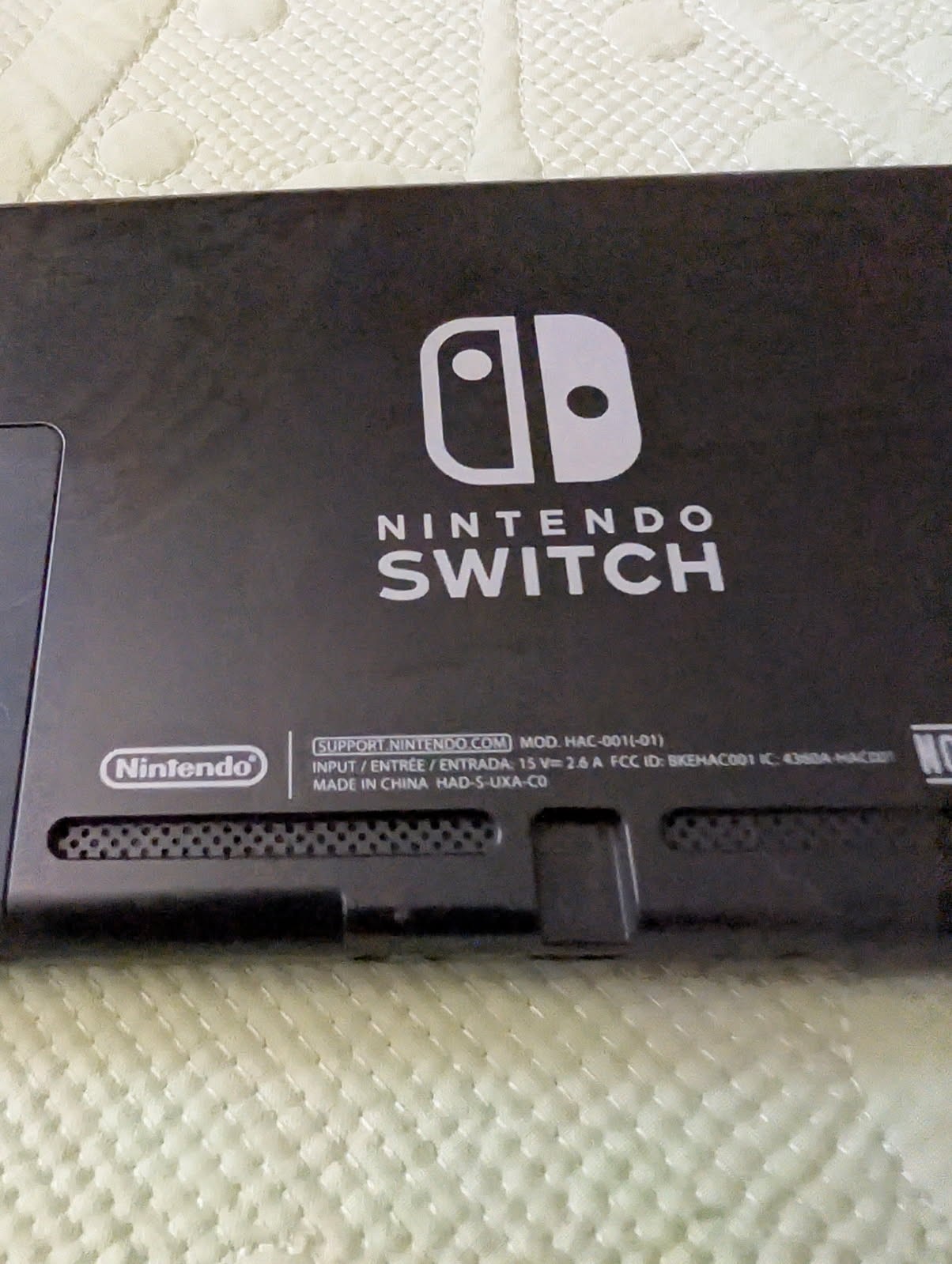 Nintendo Switch (GEN 1) 32GB – Neon Blue and Red Joy-Con- Gently Used