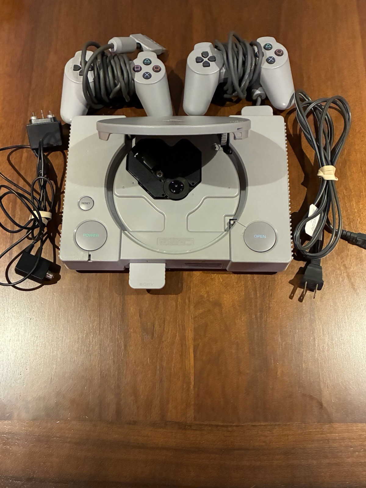 Sony PlayStation 1 SCPH-1001 PS1 Console 6 Games Memory Card, 2 Controllers