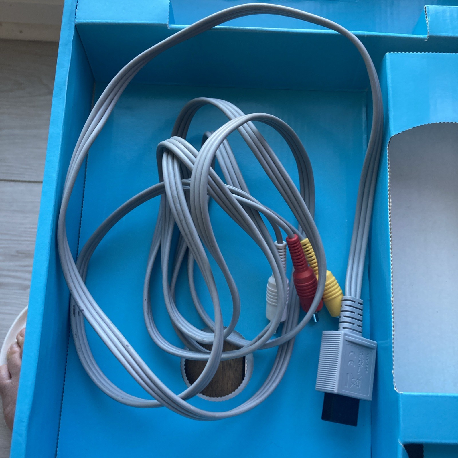 Nintendo Wii Red Console cib Bundle Nice! 4 Games see description