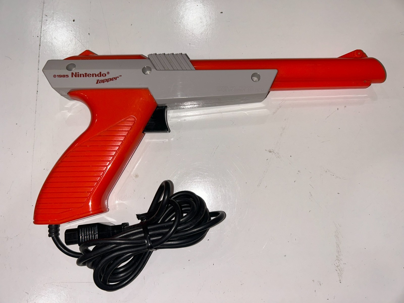 Nintendo NES Action Set Console System Complete in Box (CIB) w Zapper Tested #1