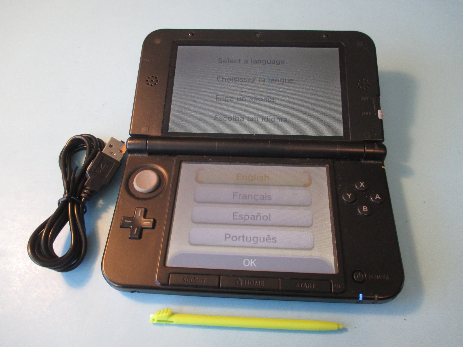 Nintendo 3DS XL Blue System w/Charger Some Issues Freezes FREE Ship!