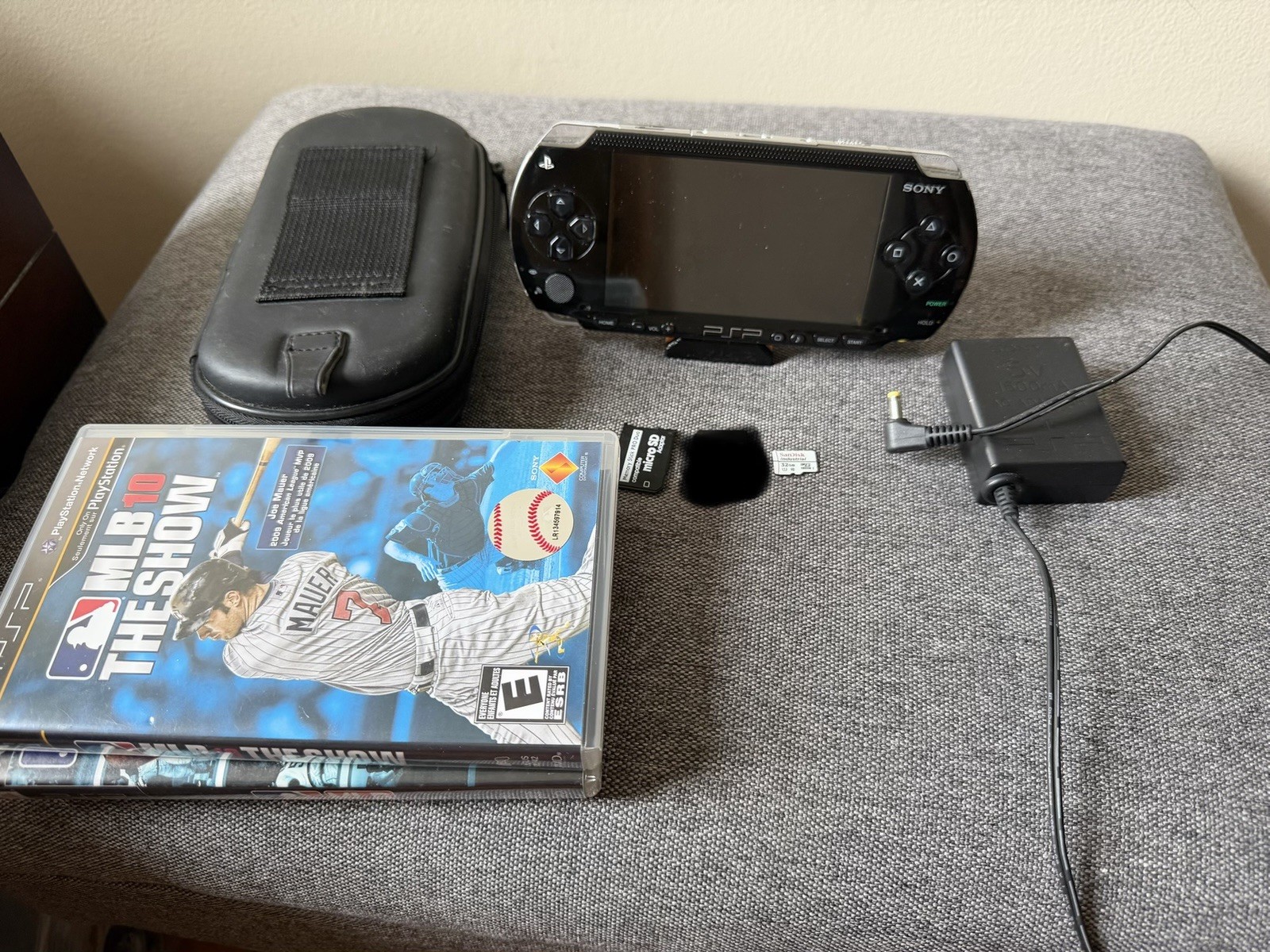 Sony PSP 1000 PlayStation Portable 32GB /Games