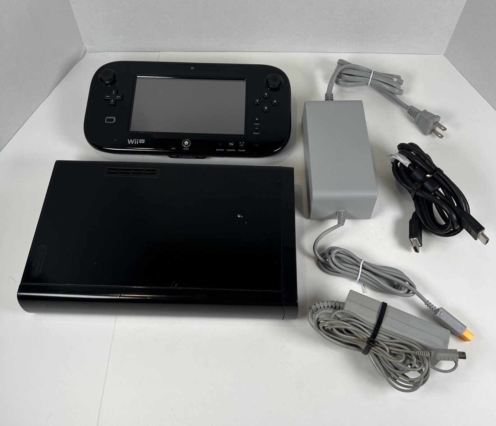 Nintendo Wii U 32GB Console Deluxe Set – Black, Tested & Works