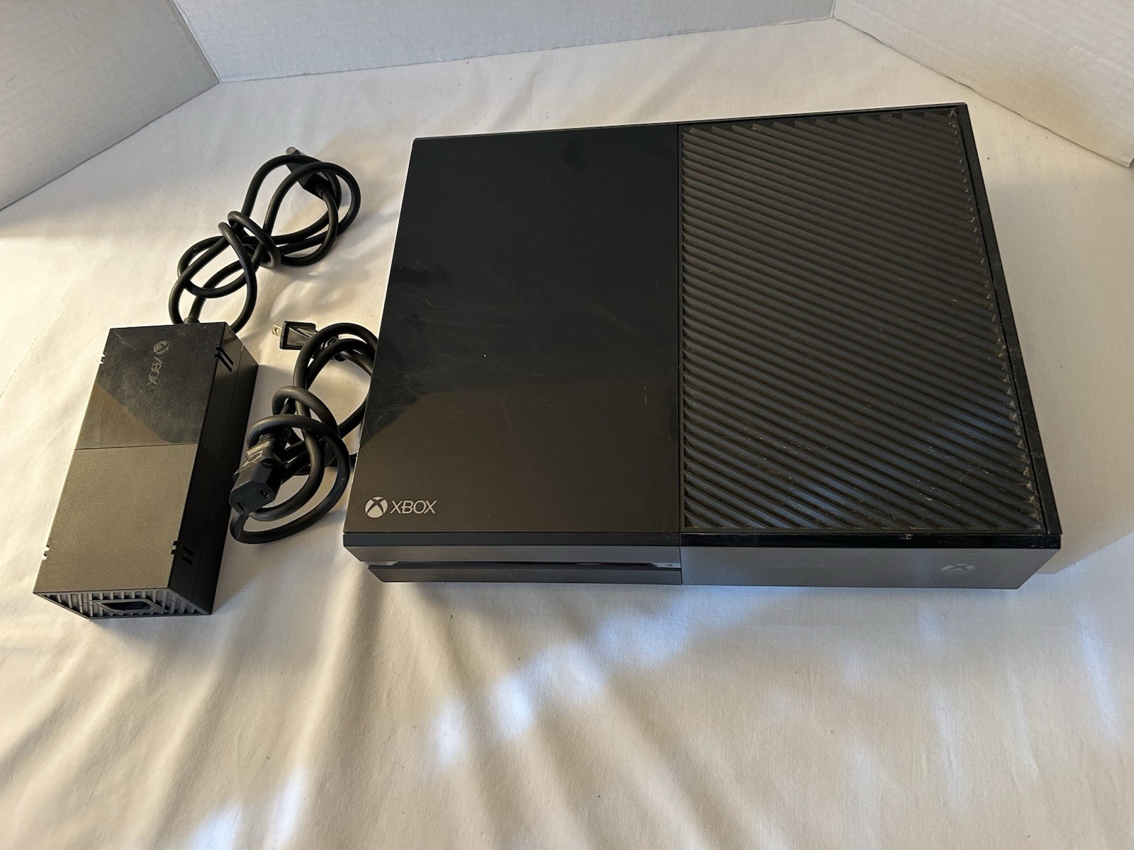 Microsoft Xbox One Powers On for Parts or Repair