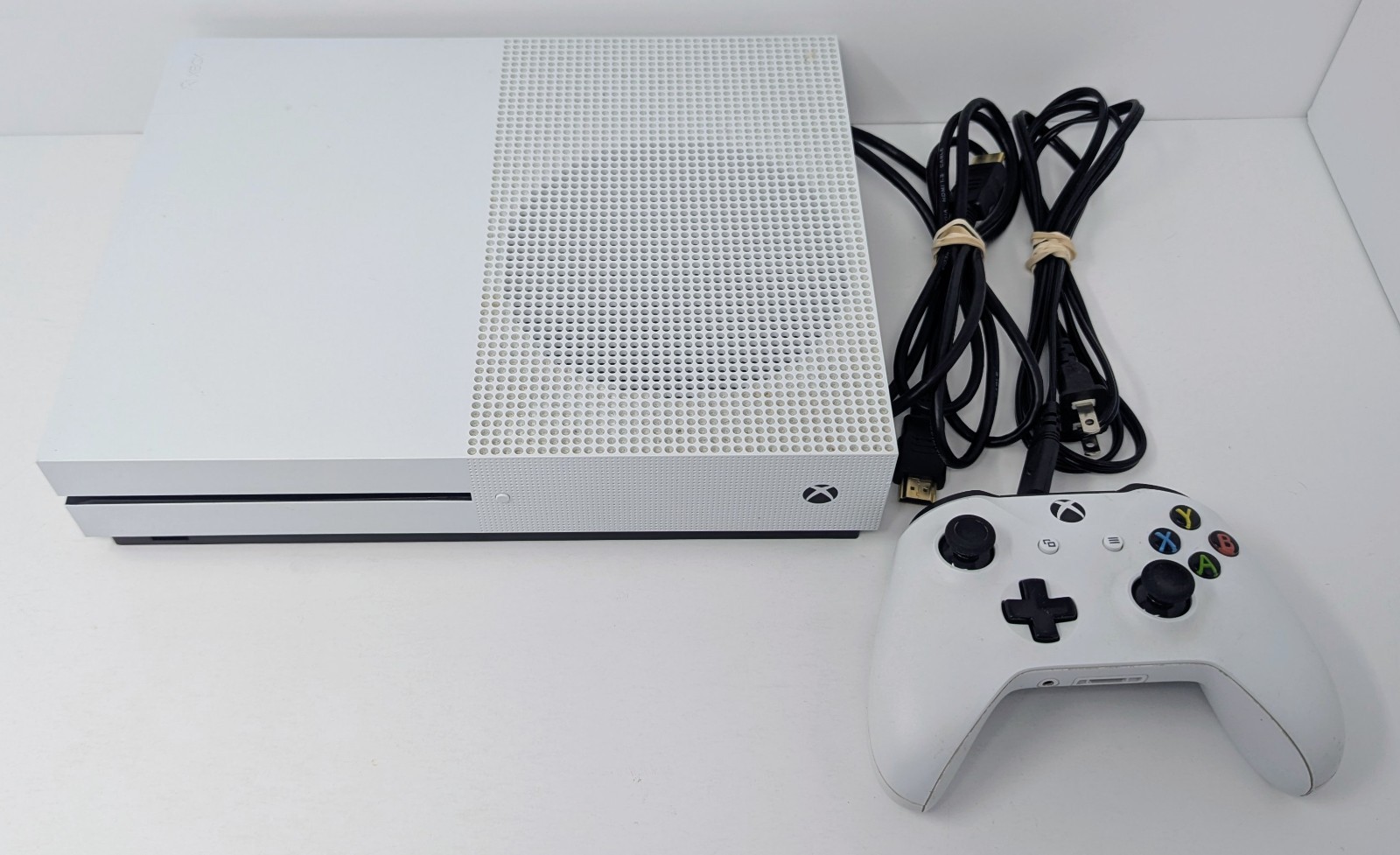 Microsoft Xbox One S 1 TB White Console Bundle – Tested & Working!