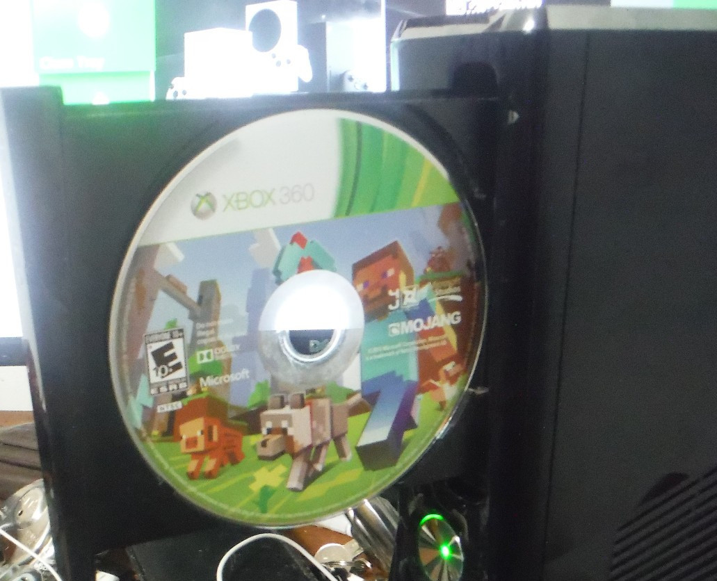 Microsoft Xbox 360 S Console GLOSSY BLACK 1439 With 250GB HDD + POWER ADAPTER