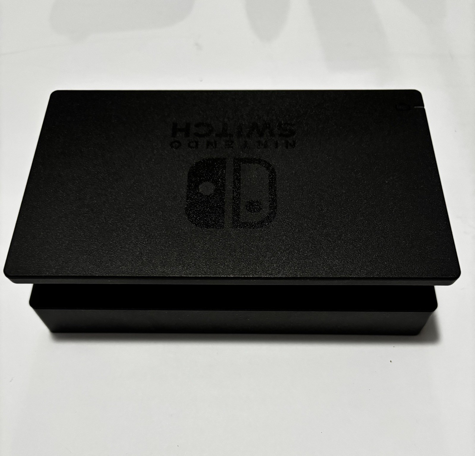 Nintendo Switch Handheld Console 32GB w/ Gray Joycons HAC-001