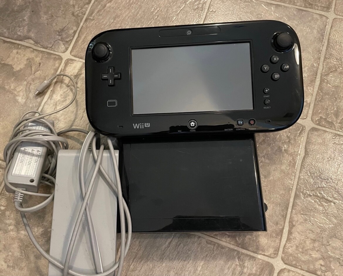 Nintendo Wii U 32 GB Super Mario 3D World Deluxe Set – Black