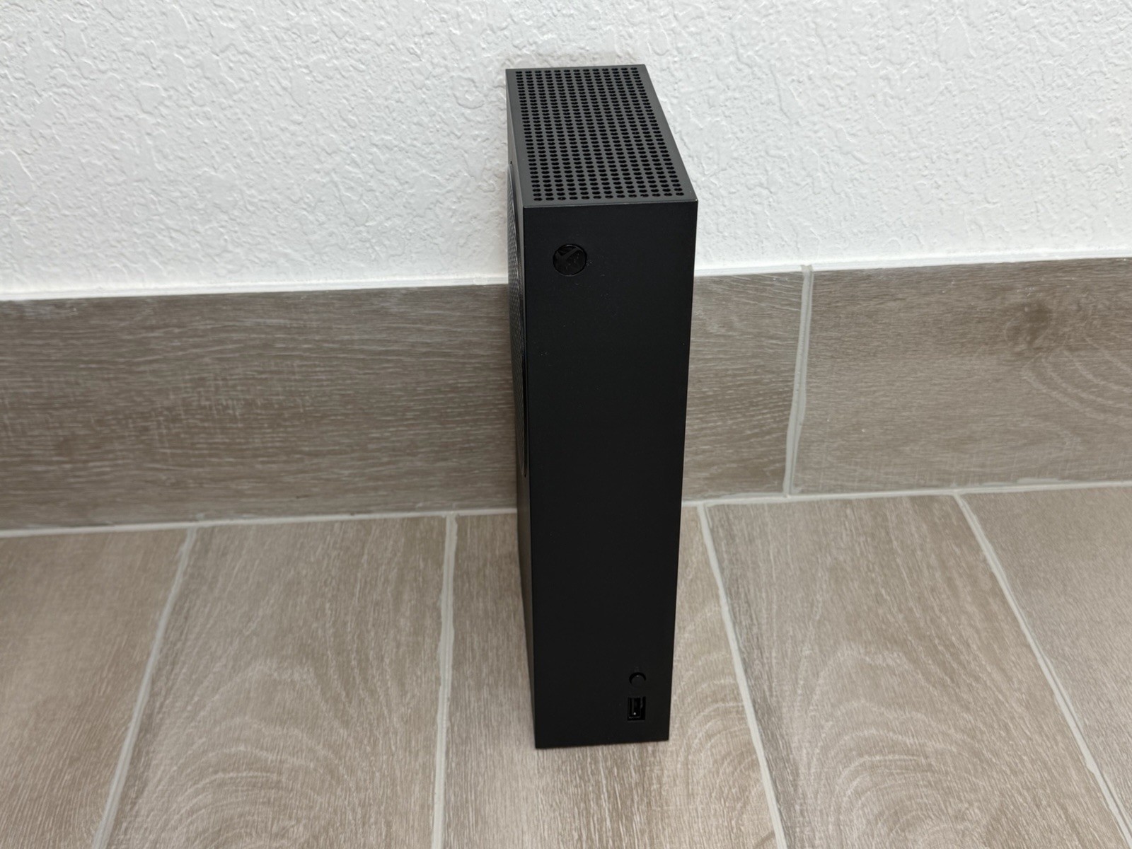 Microsoft Xbox Series S 1TB Console Gaming System Black 1883