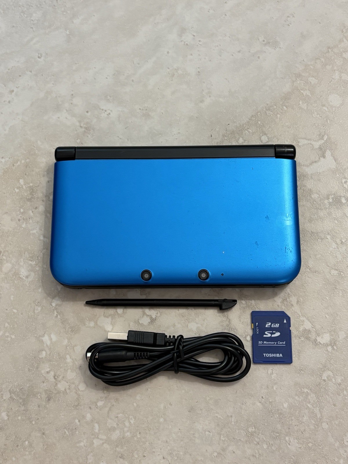 Nintendo 3DS XL LL Blue and Black With Charger Working Tested USA Seller