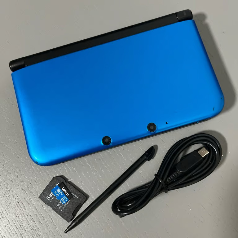 Nintendo 3DS XL Handheld System – Blue/Black