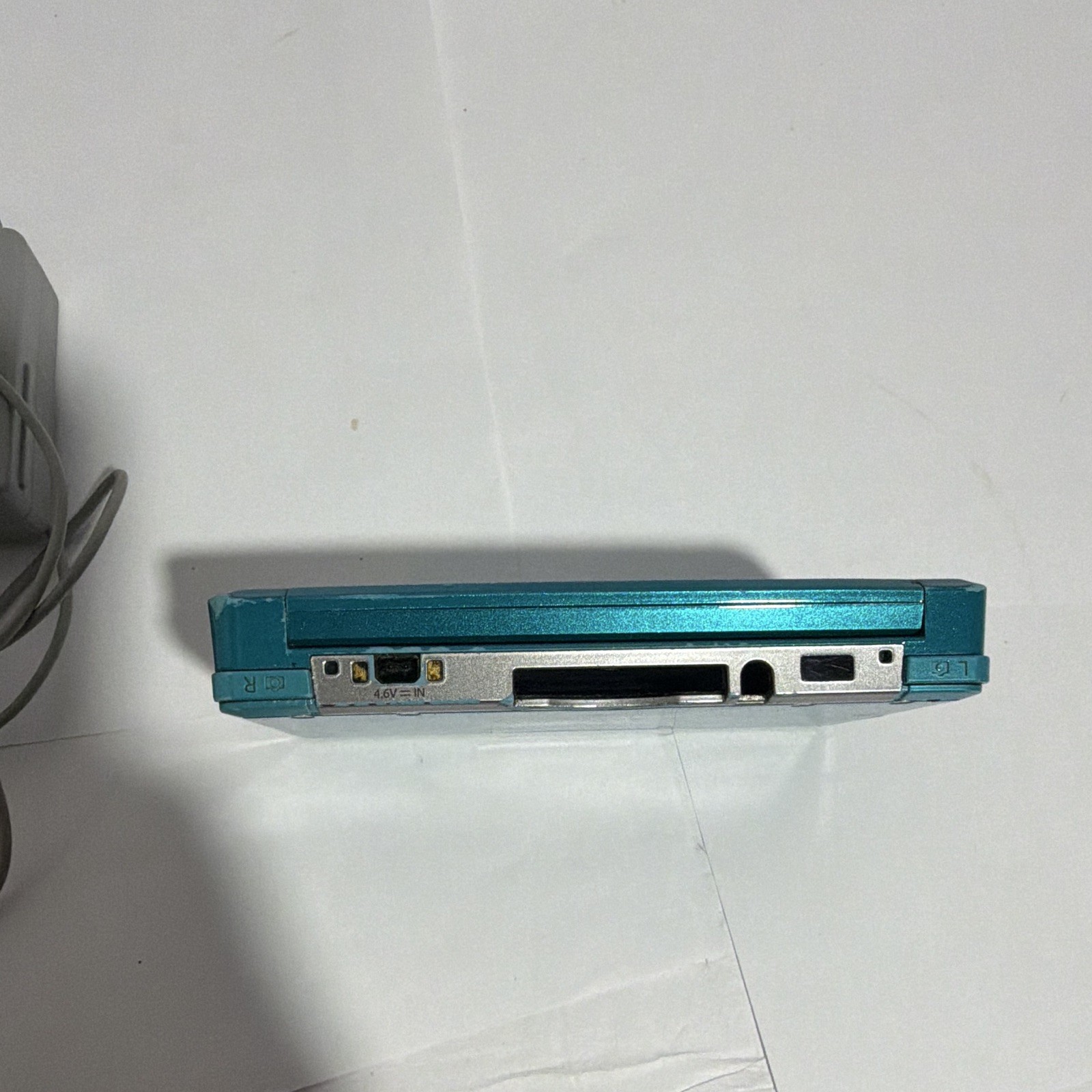 Nintendo 3DS Blue Handheld Console w/ Charger Wi-Fi NTSC-U/C CTR-001 2GB 2011