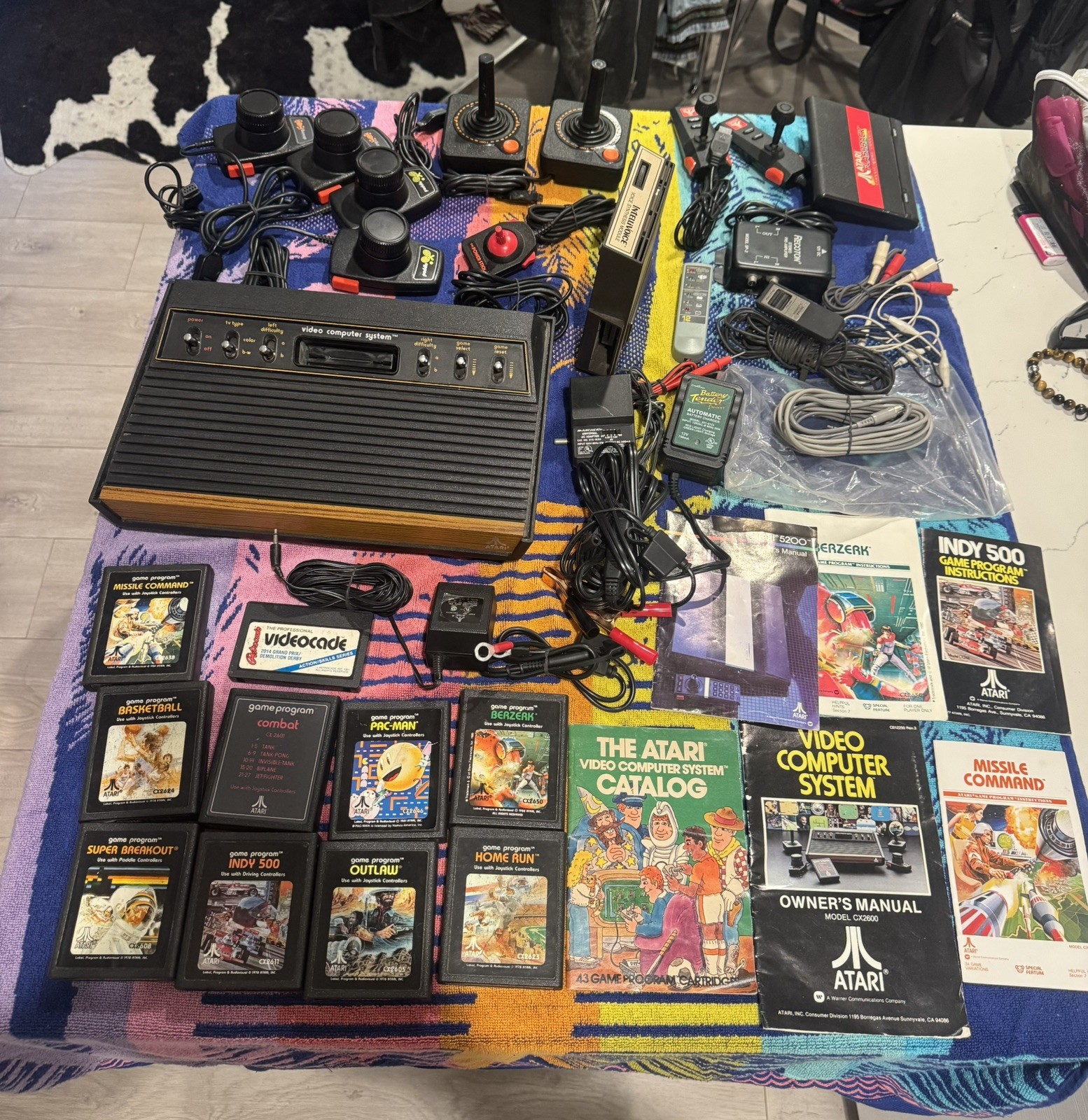 Vintage 1977 Original Atari CX-2600 Game Console Lot controllers, games, extras