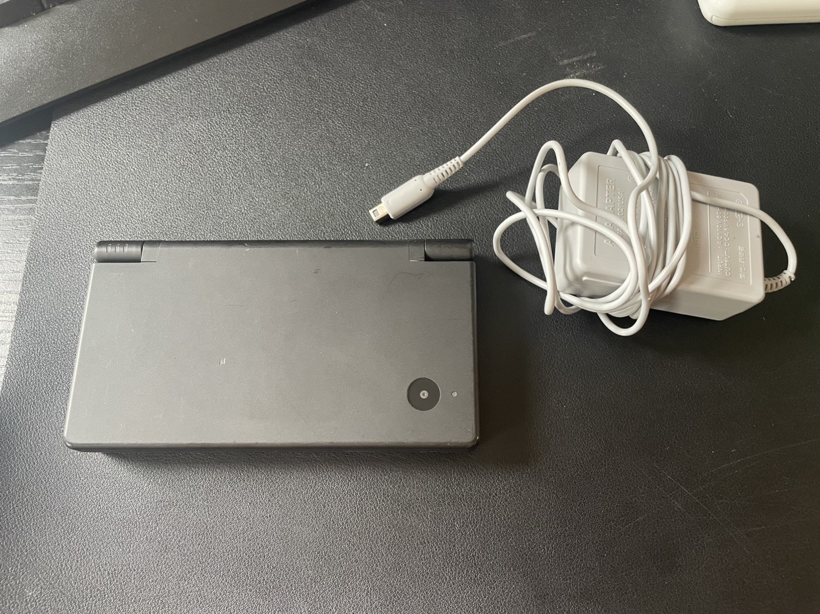 Nintendo DSi • Matte Black • Handheld System with charger, tested and works