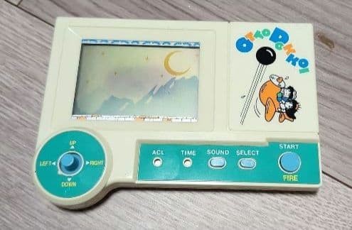 TAKATOKU TOYS OTTODOKKOI LCD Game Watch Handheld Timepiece Retro NB/NA