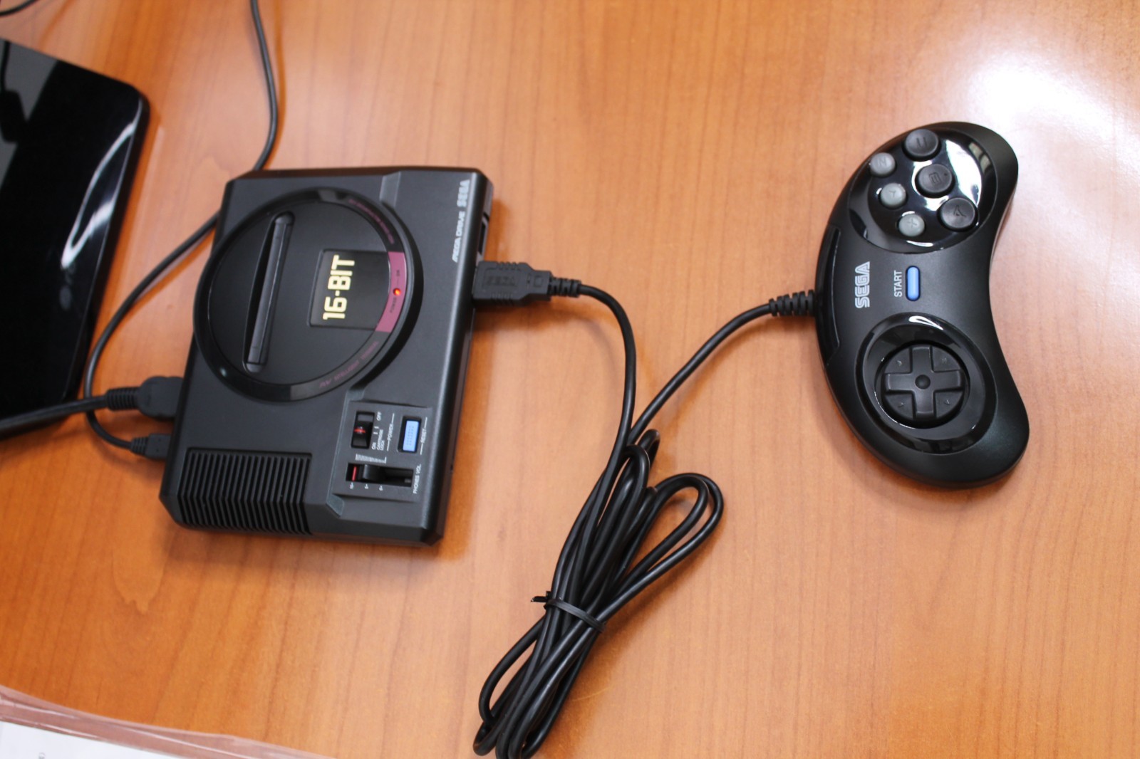 SEGA MEGADRIVE MINI JAP boxed