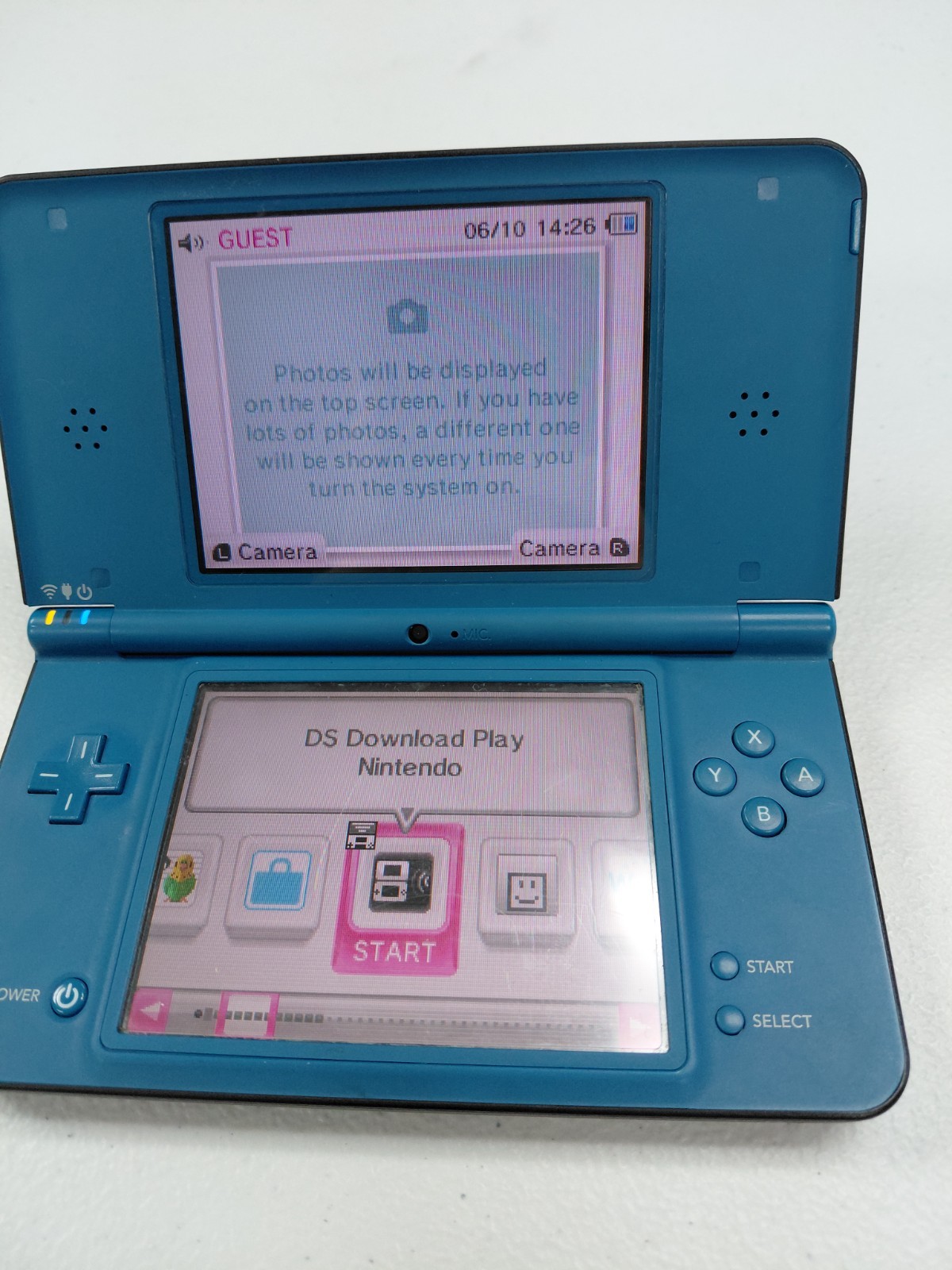 Nintendo DSi XL Blue Handheld System w/ Carrying Case & Yellow Stylus