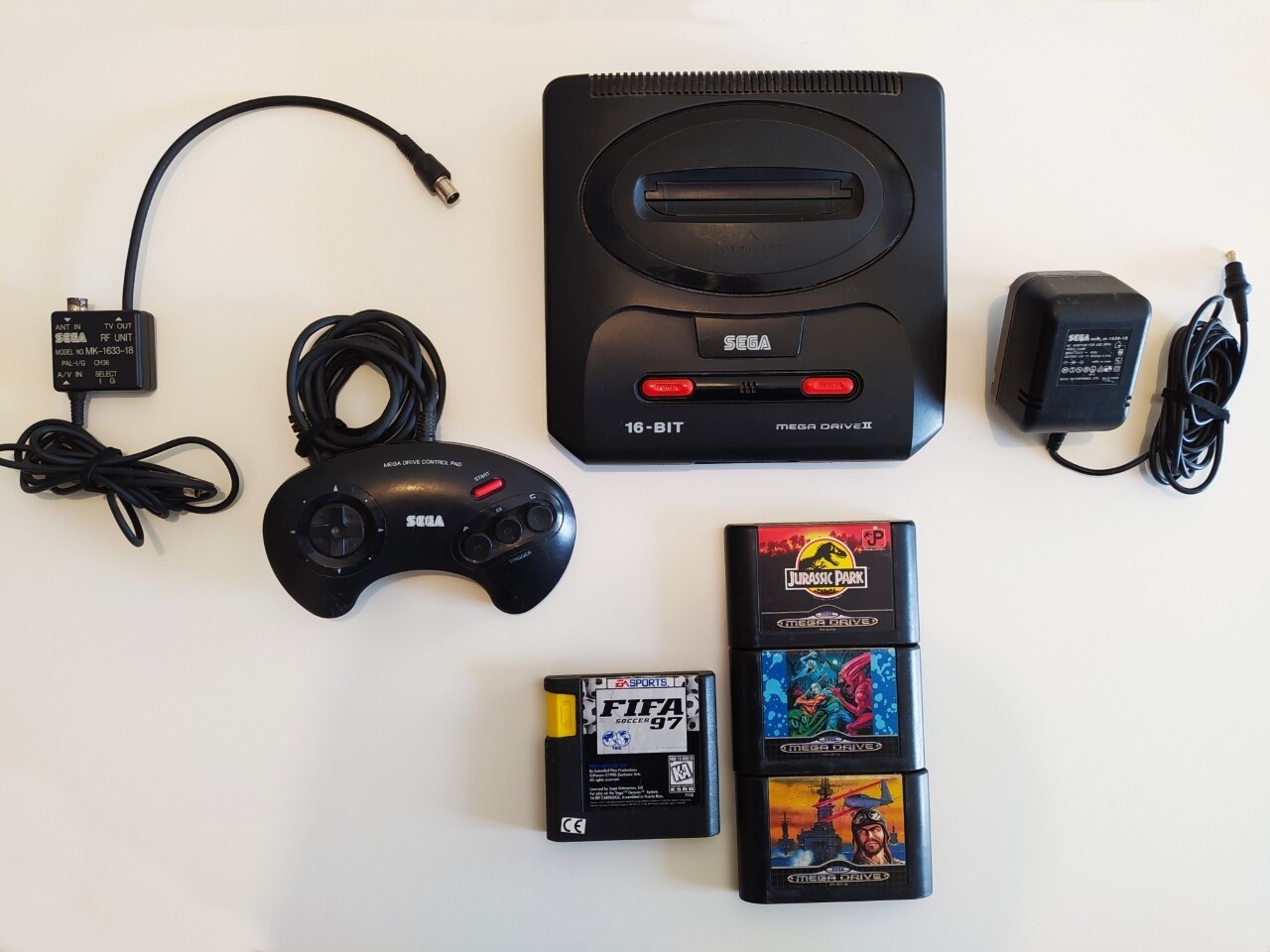 Sega Mega Drive 2 II Original Retro Old School Vintage Game Console