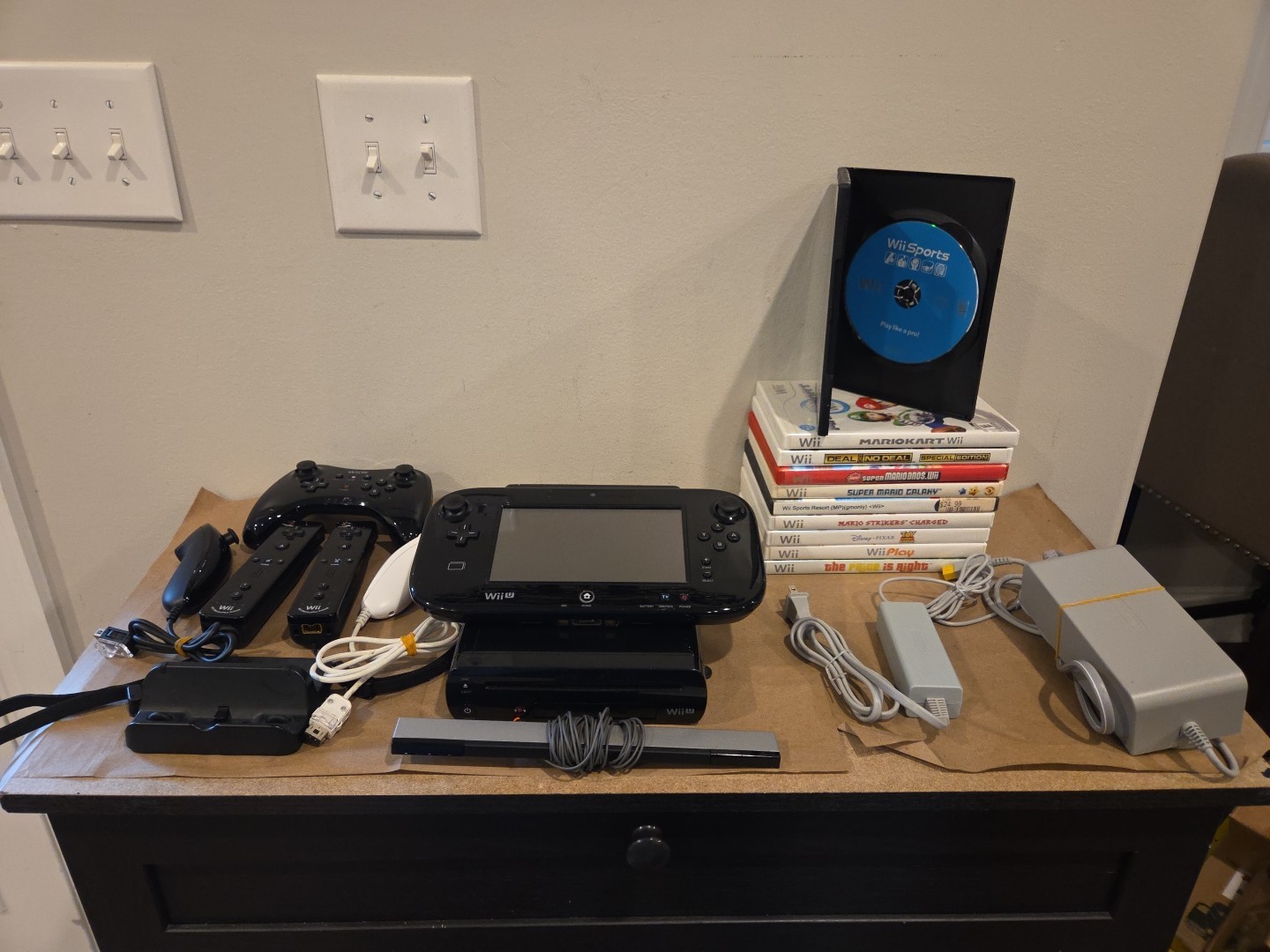 Nintendo Wii U Gaming System 32GB Console Gamepad Complete Bundle BLACK, Tested