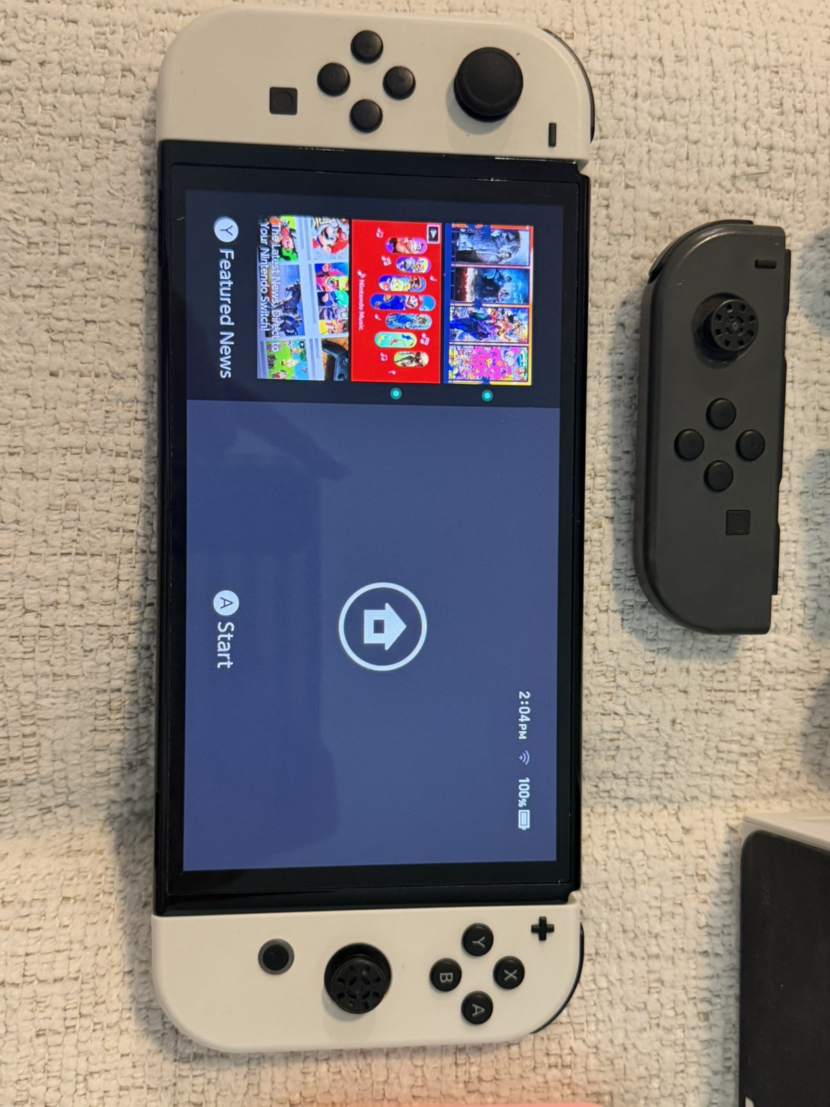 Nintendo Switch OLED Model HEG-001 Handheld Console – 64GB – White w/ 5 joycons