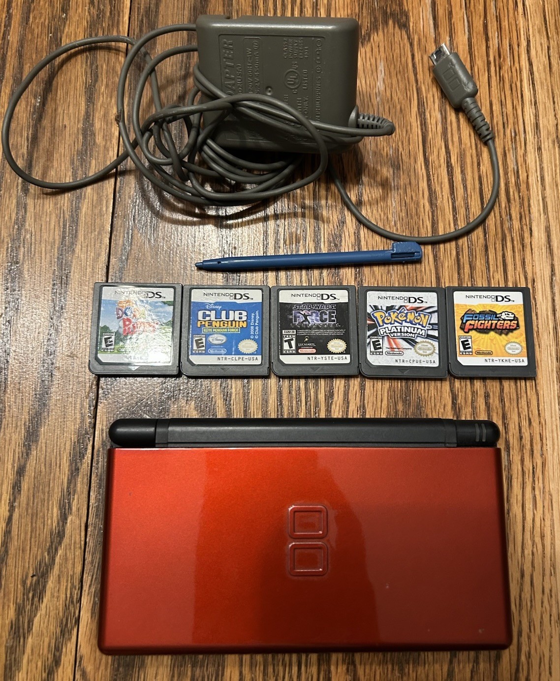 Nintendo DS Lite Crimson Handheld System Red/Black Charger Pokemon Platinum Auth