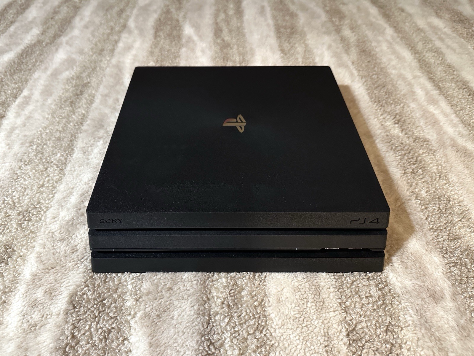 Low Firmware PlayStation 4 Pro 1TB PS4 Pro Complete With Cables & Controller