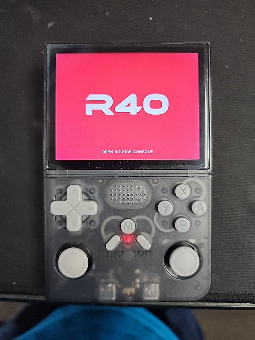 R40S PRO Retro Handheld Game Console – Portable 3.5″ IPS Screen, 16GB + 80GB, Du
