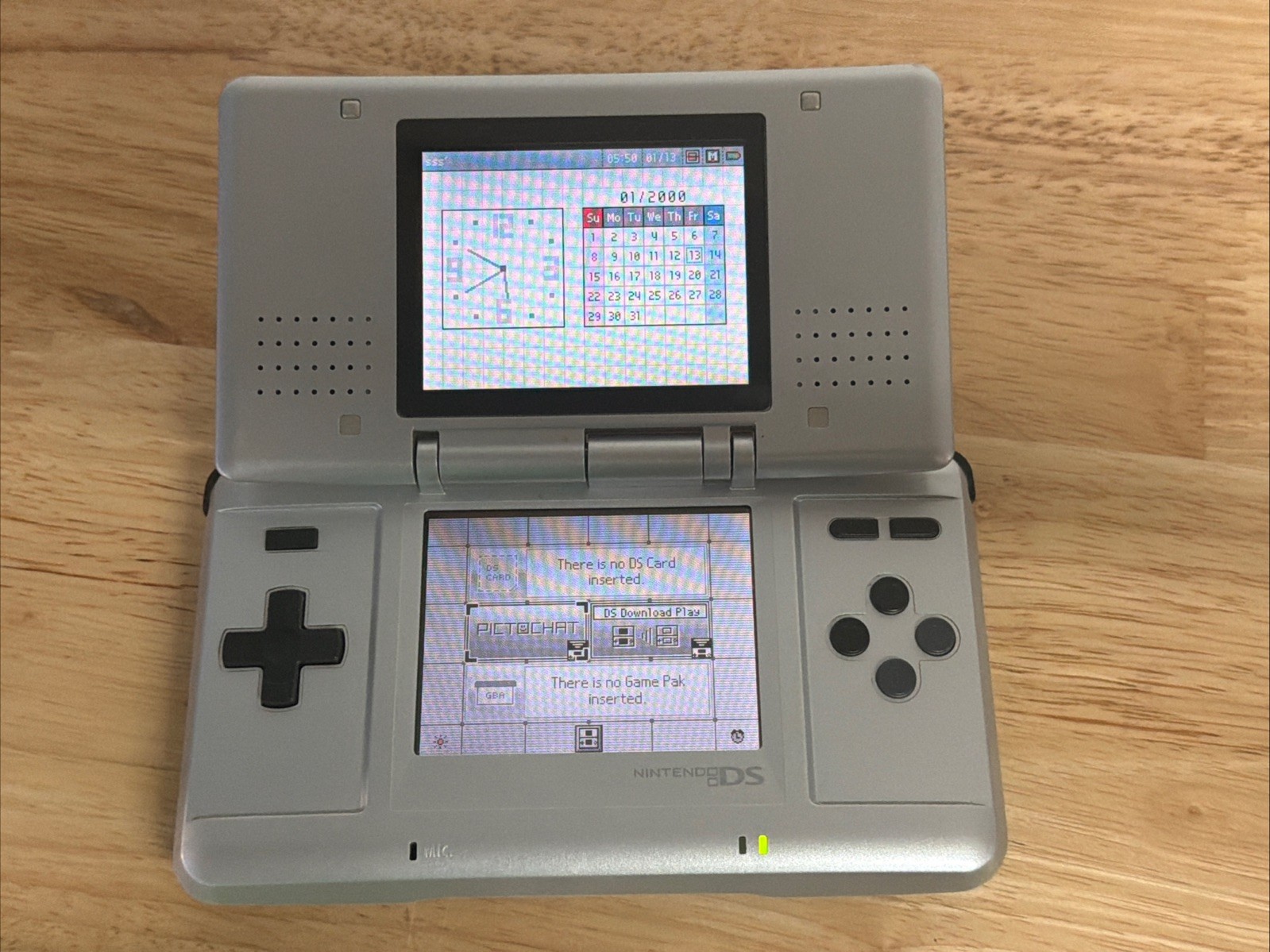 Nintendo DS Handheld System – Silver NTR-001 – Charger – Stylus – Case