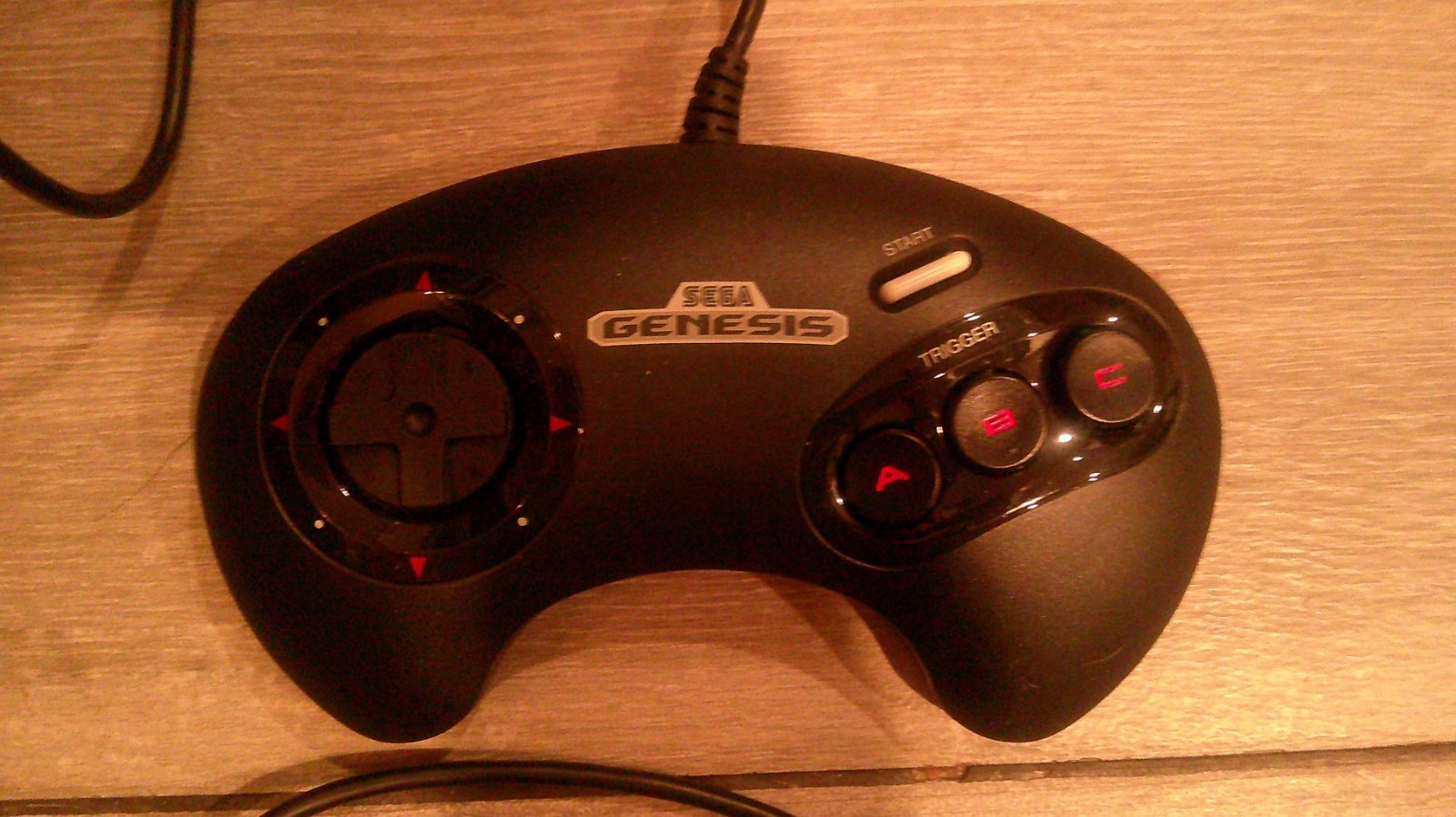 SEGA GENESIS Mini Console 30th Anniversary 2019 Edition and 6 Button Controller